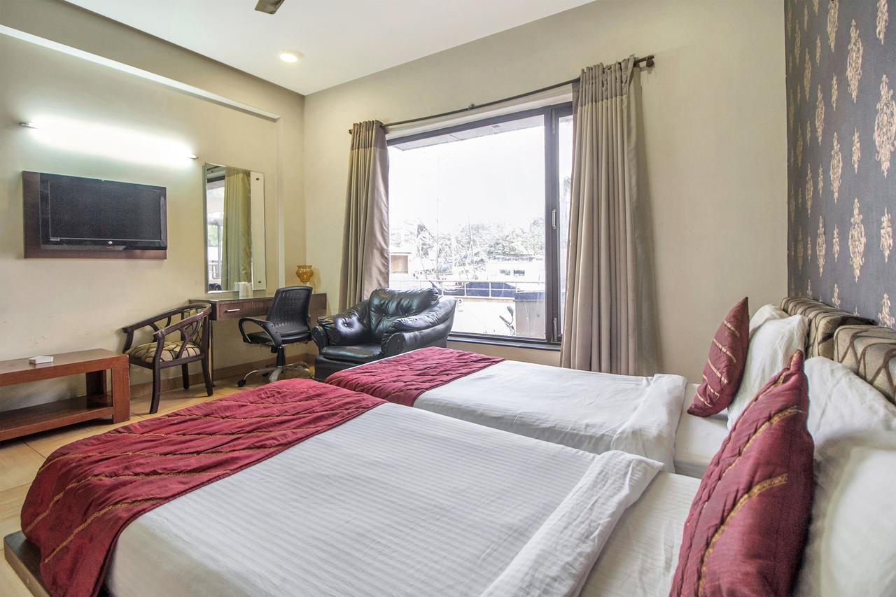 Oyo 17257 Sunset Residency Hotel 3*