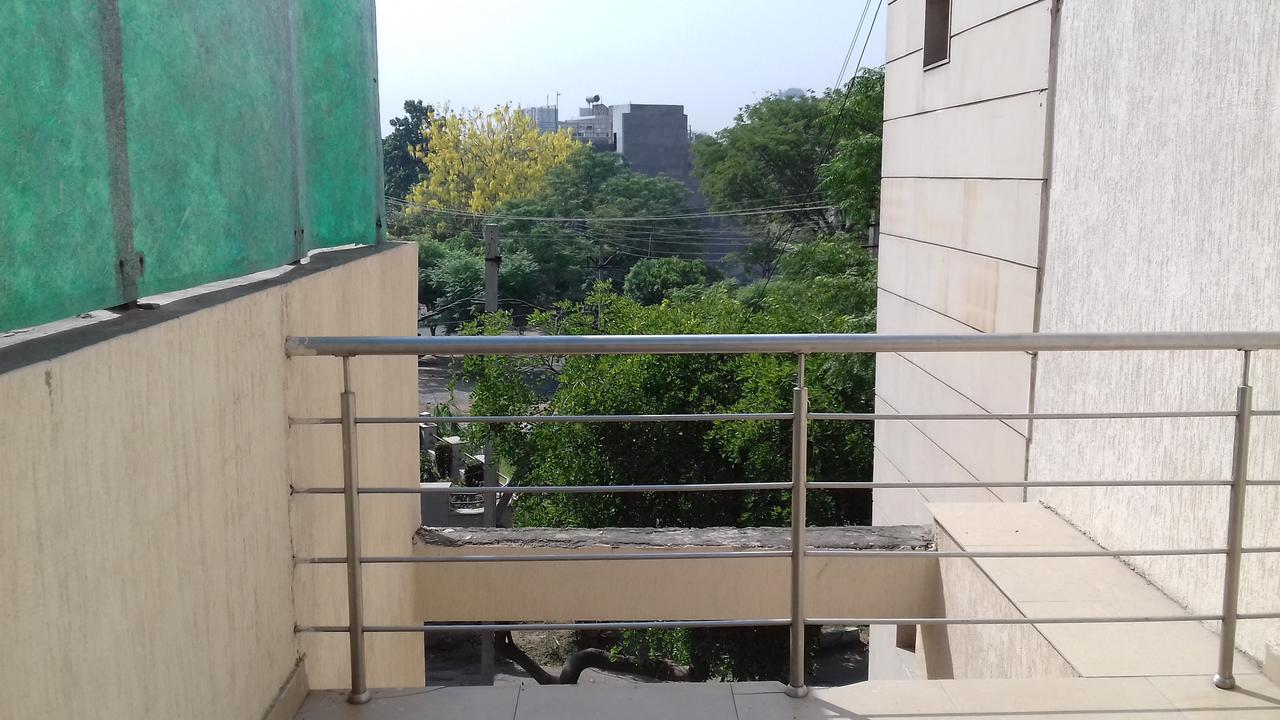 Enkay Residency M-block Cyber 3* Gurgaon