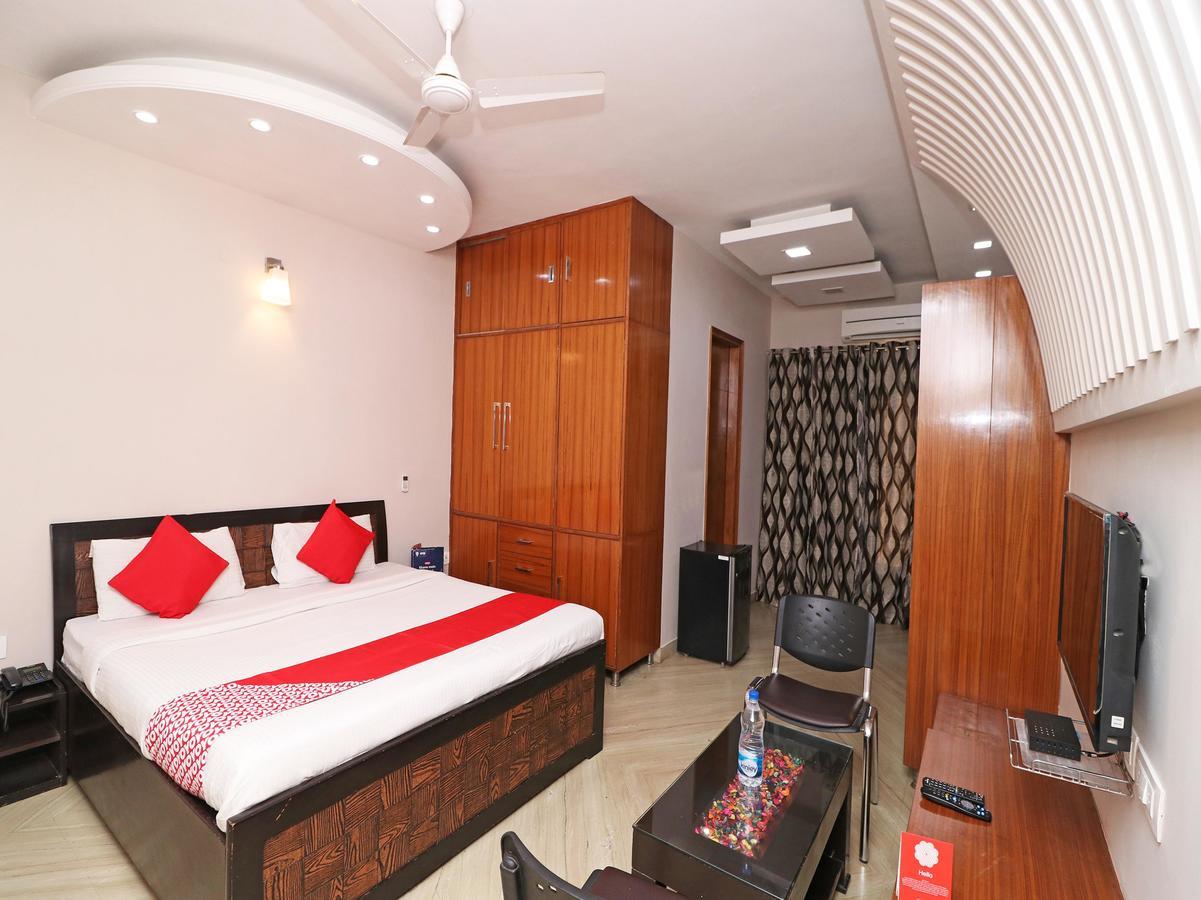 Oyo 13059 Ruby Residency * Gurgaon