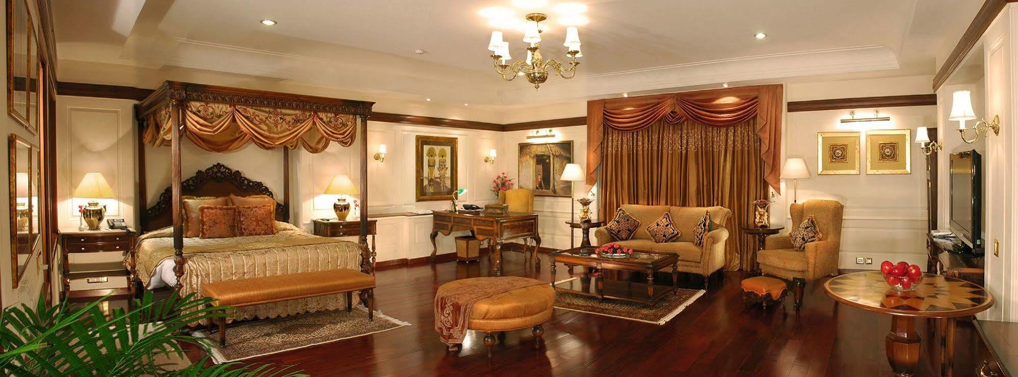 The Palms Town & Country Club - 5* Gurgaon
