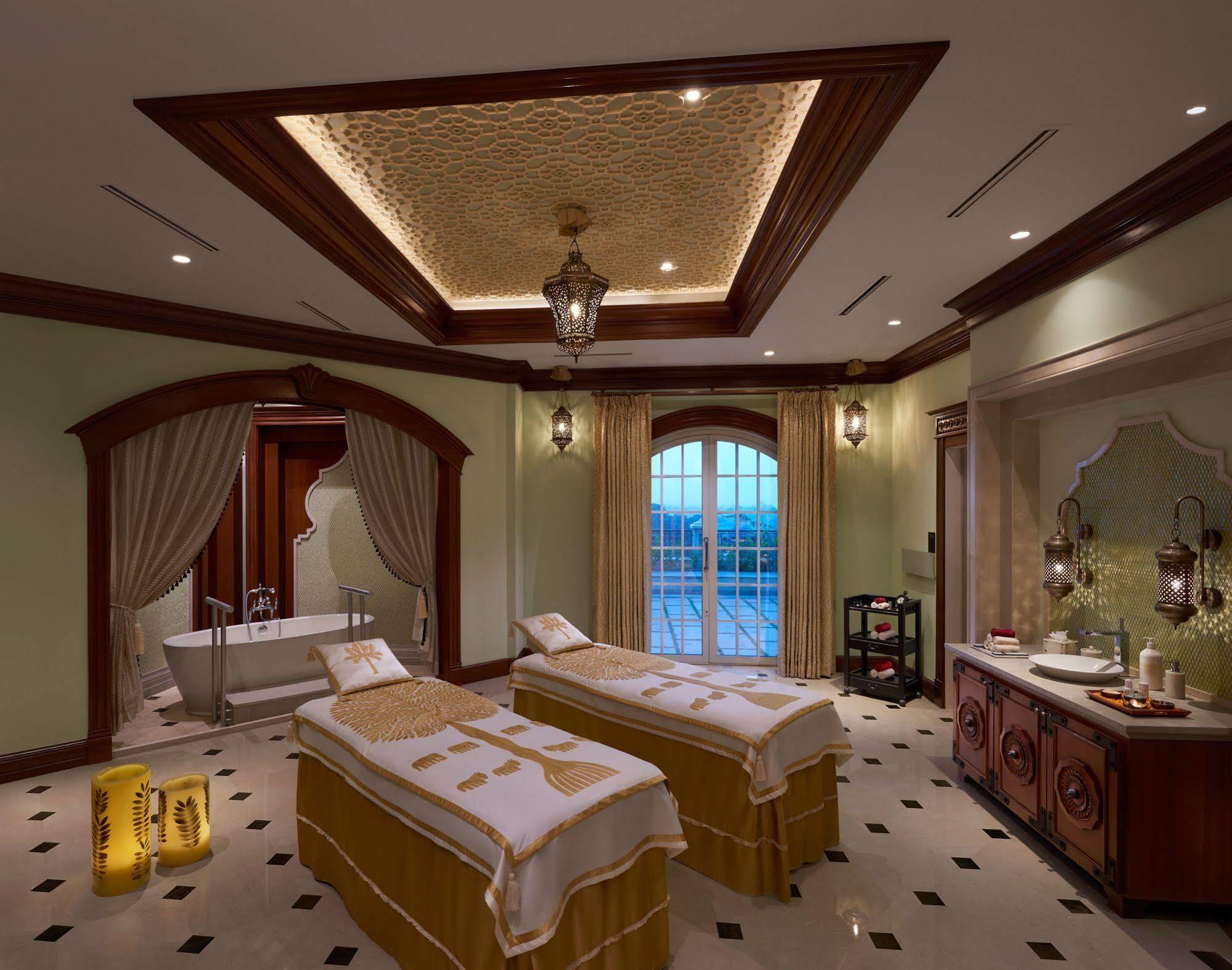 Itc Grand Bharat 5*