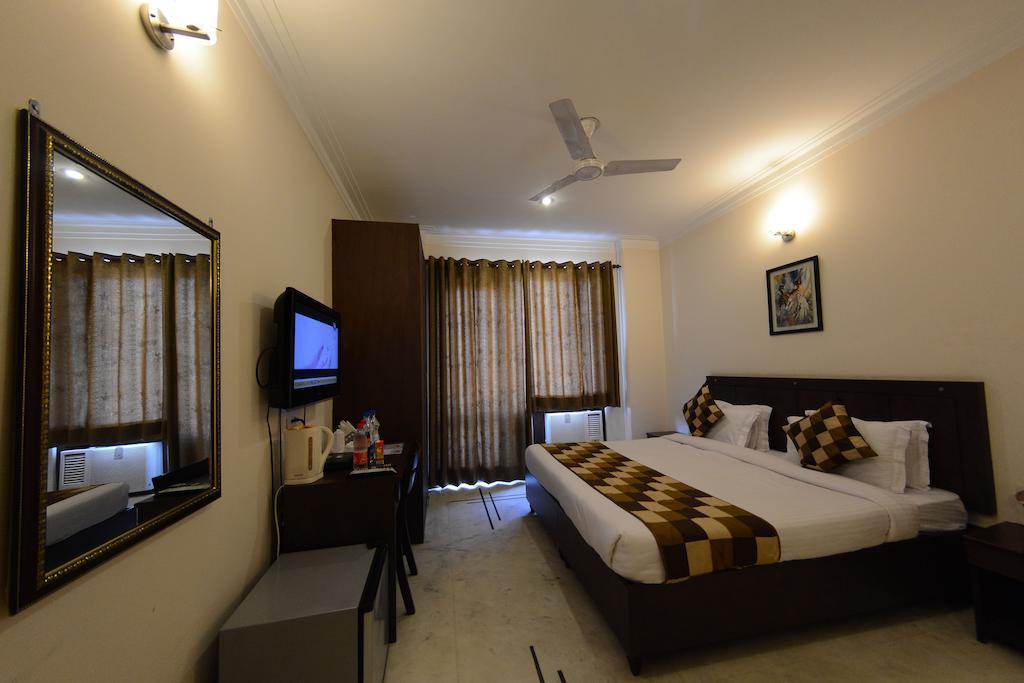 Guest house Royal Sapphire 3*