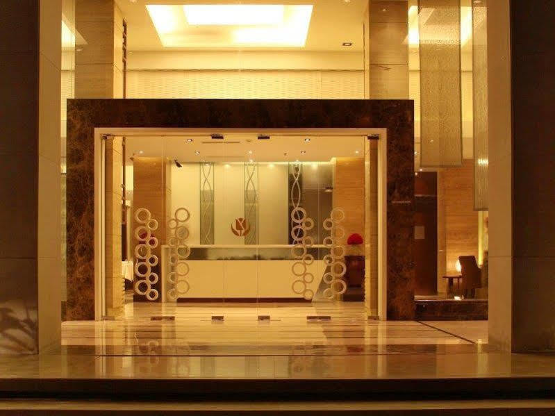 Hotel The Galgotias Gurugram 4*