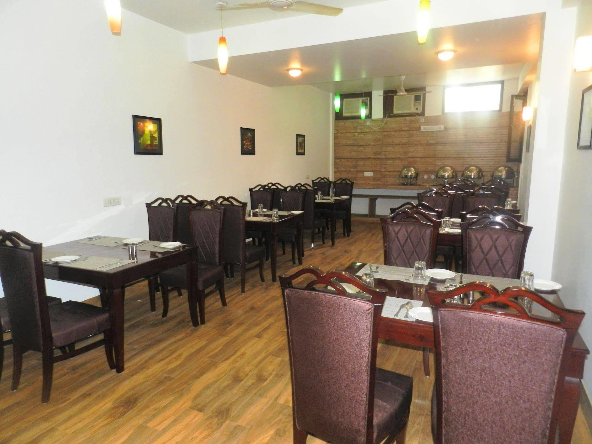 Tavisha 3* Gurgaon