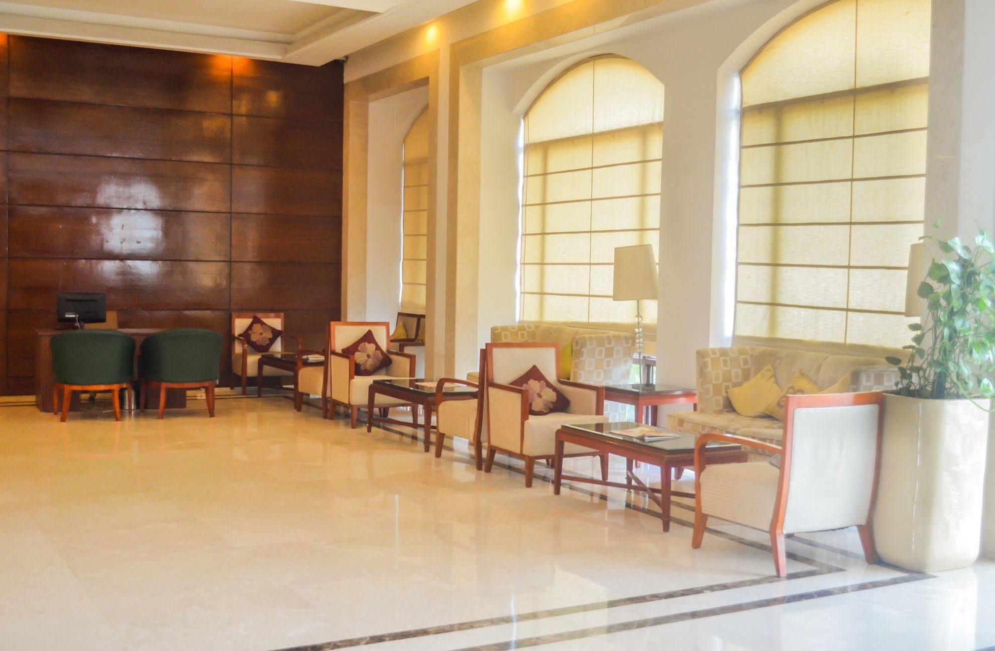 Hotel Monde