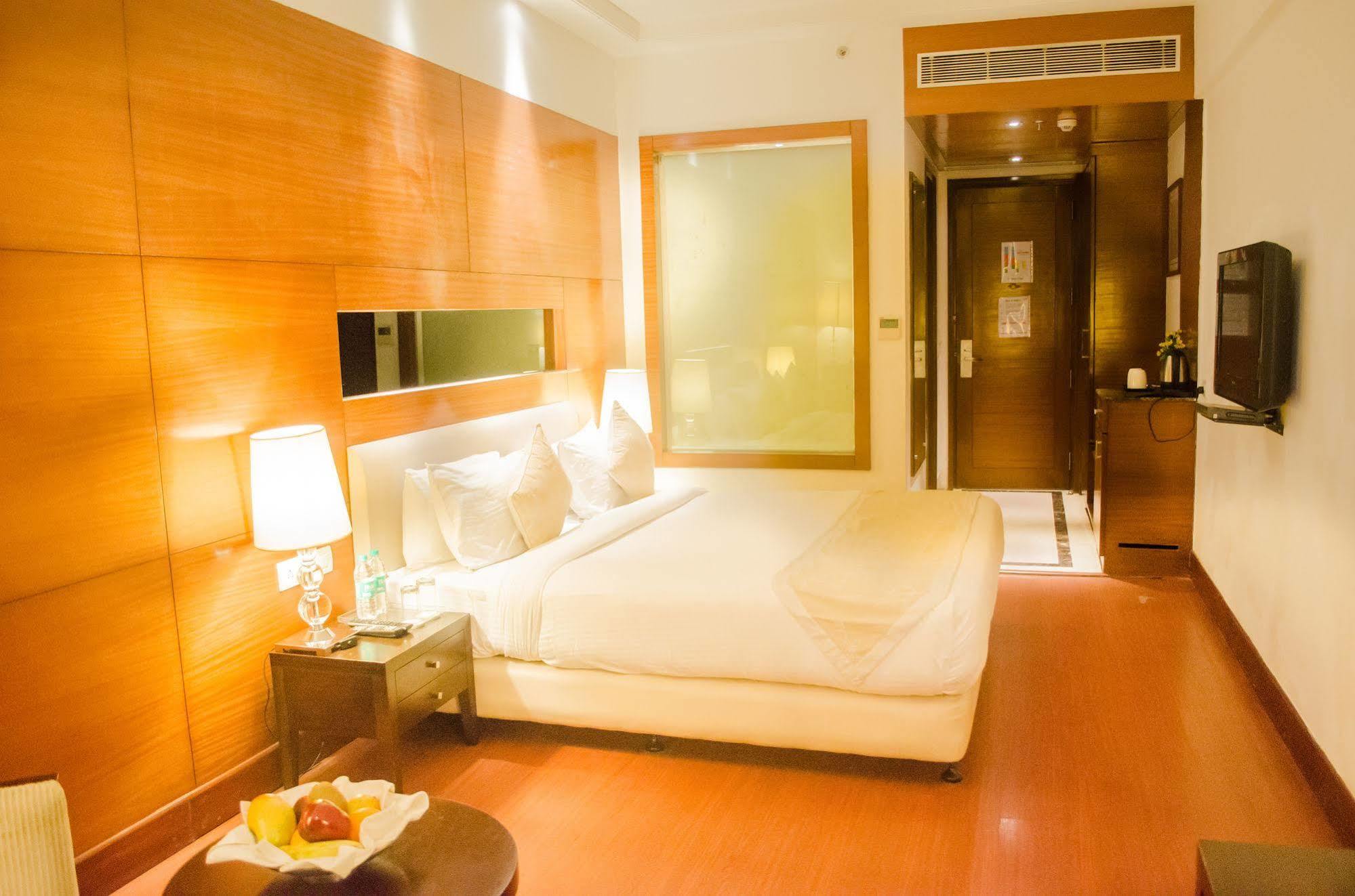 Hotel Monde Gurgaon