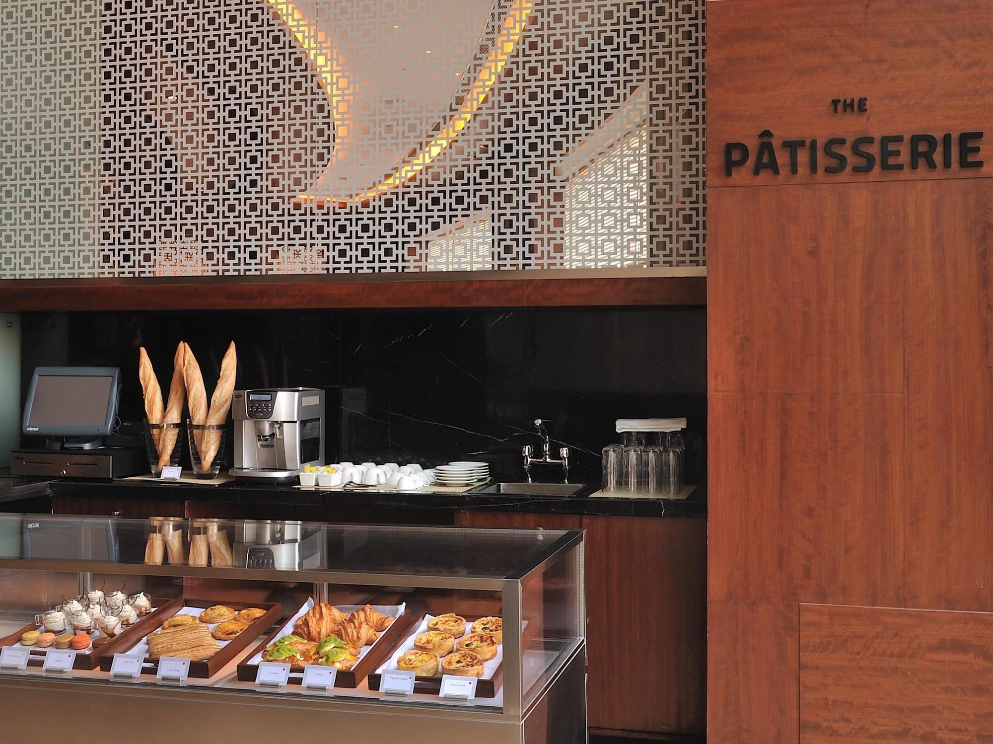 The Anya Hotel-golf Course Road 5* Gurgaon