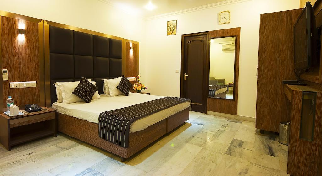 Hotel Rama Residency 3*