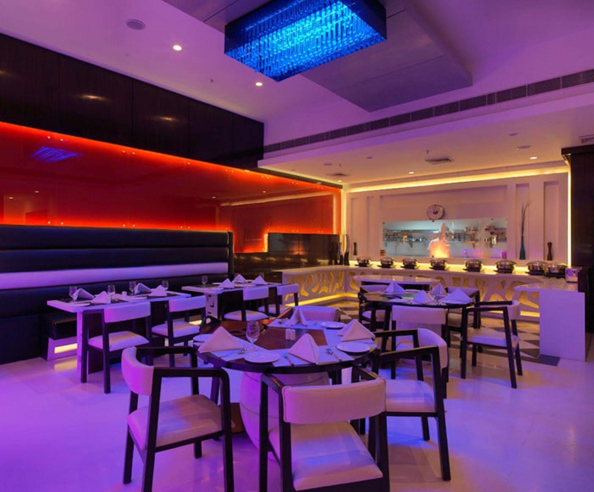 Blue Stone By Royal Orchid 4* Gurgaon