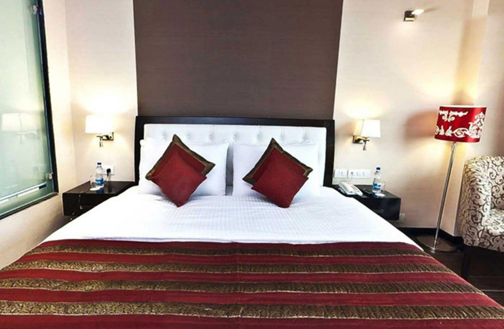 Blue Stone By Royal Orchid Hotel 4*