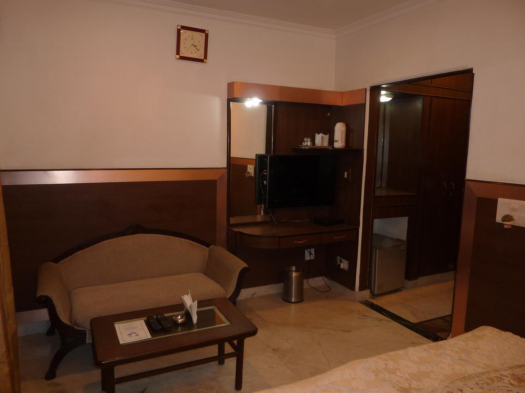 Hotel Rama Residency 3*