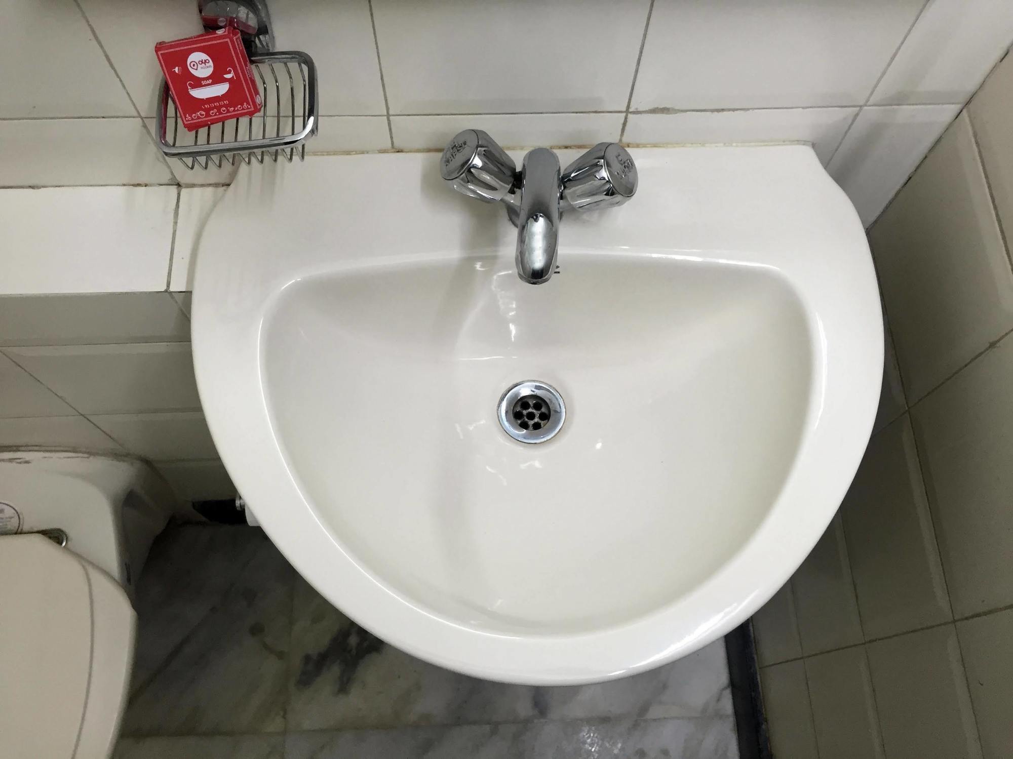 Oyo Rooms, Cyber Park Guest house Gurgaon