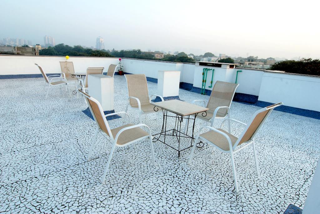 Hotel White Lotus