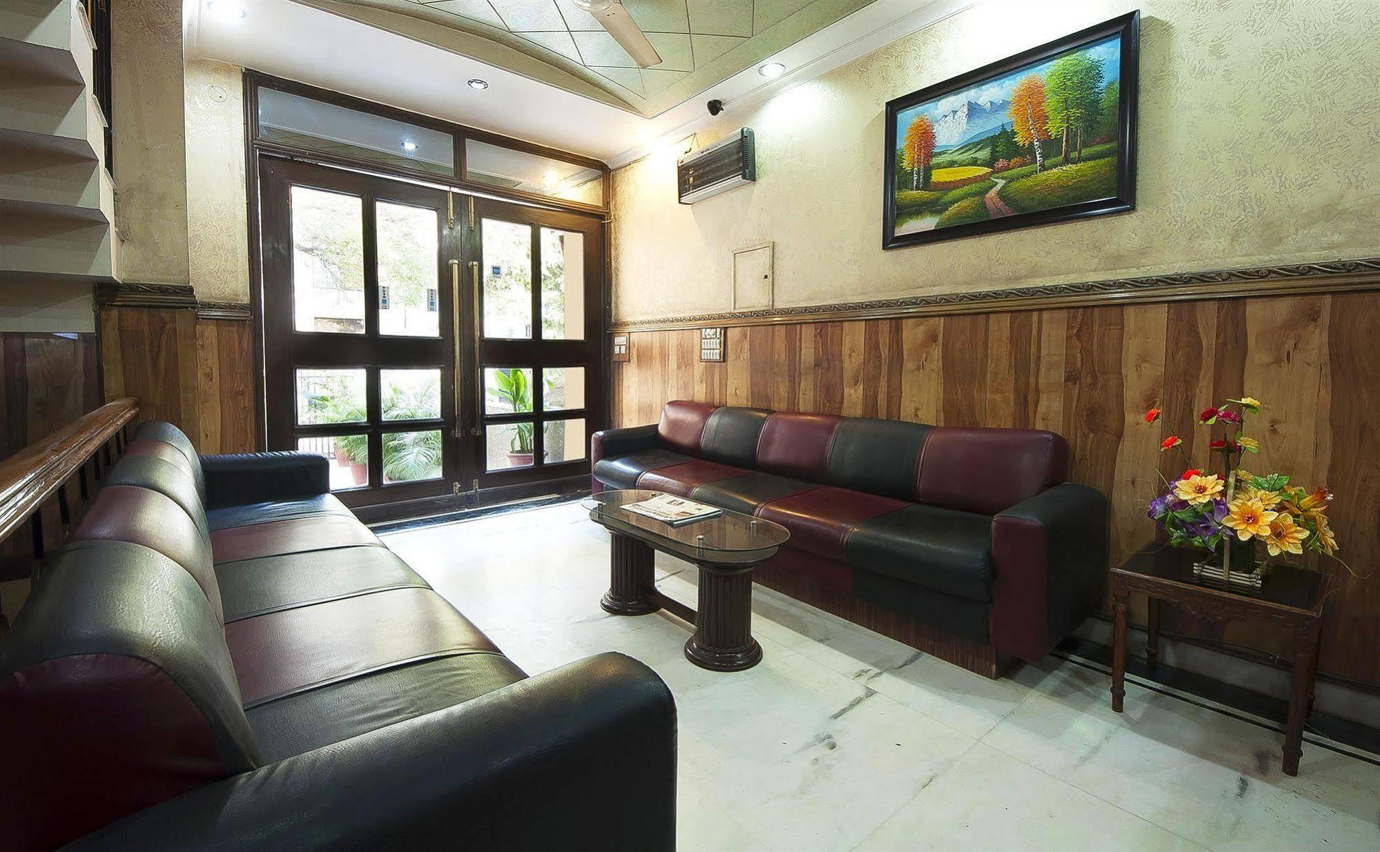 Hotel Rama Residency 3*