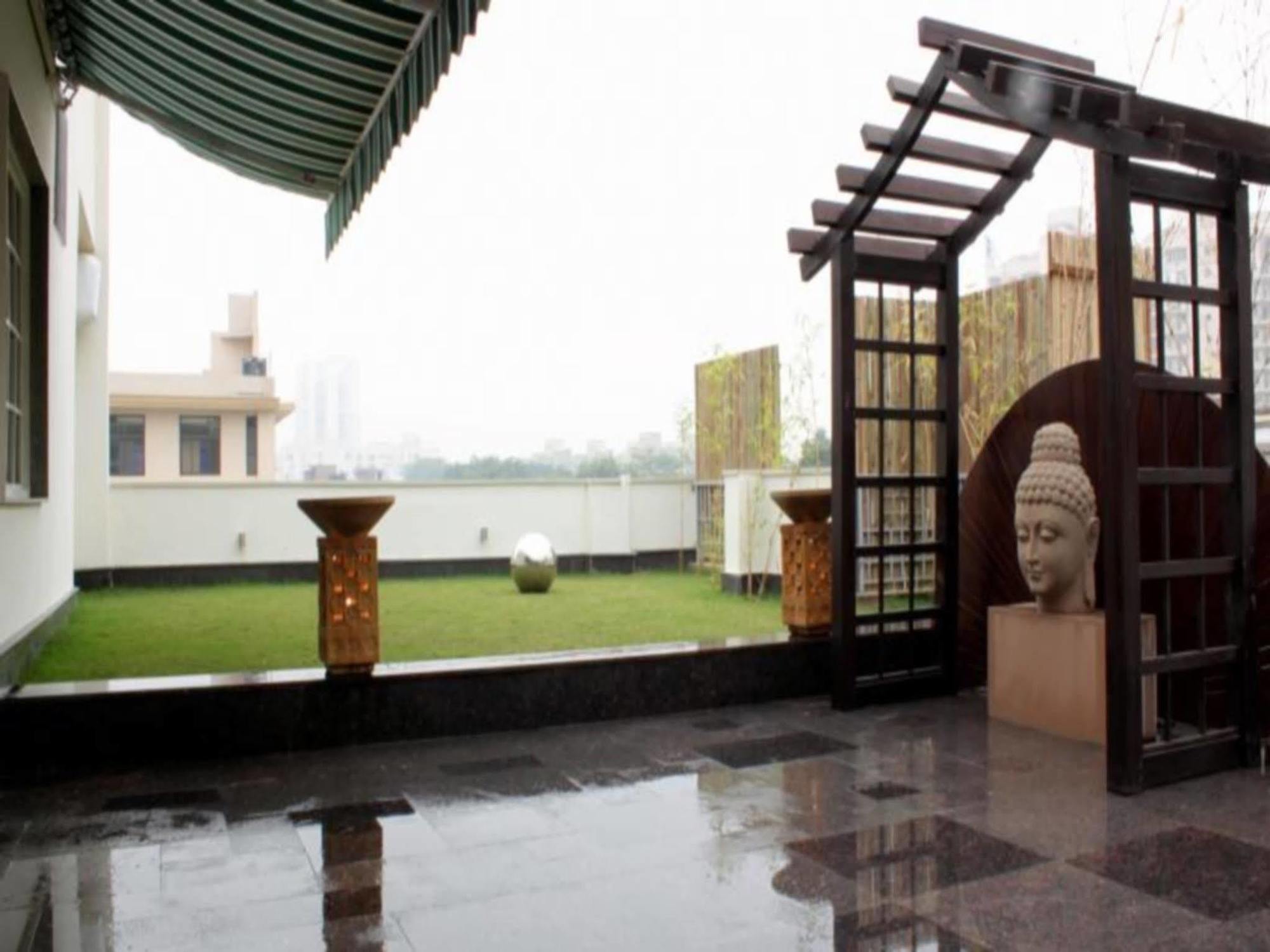 Hotel Stately Mg Road Gurgaon