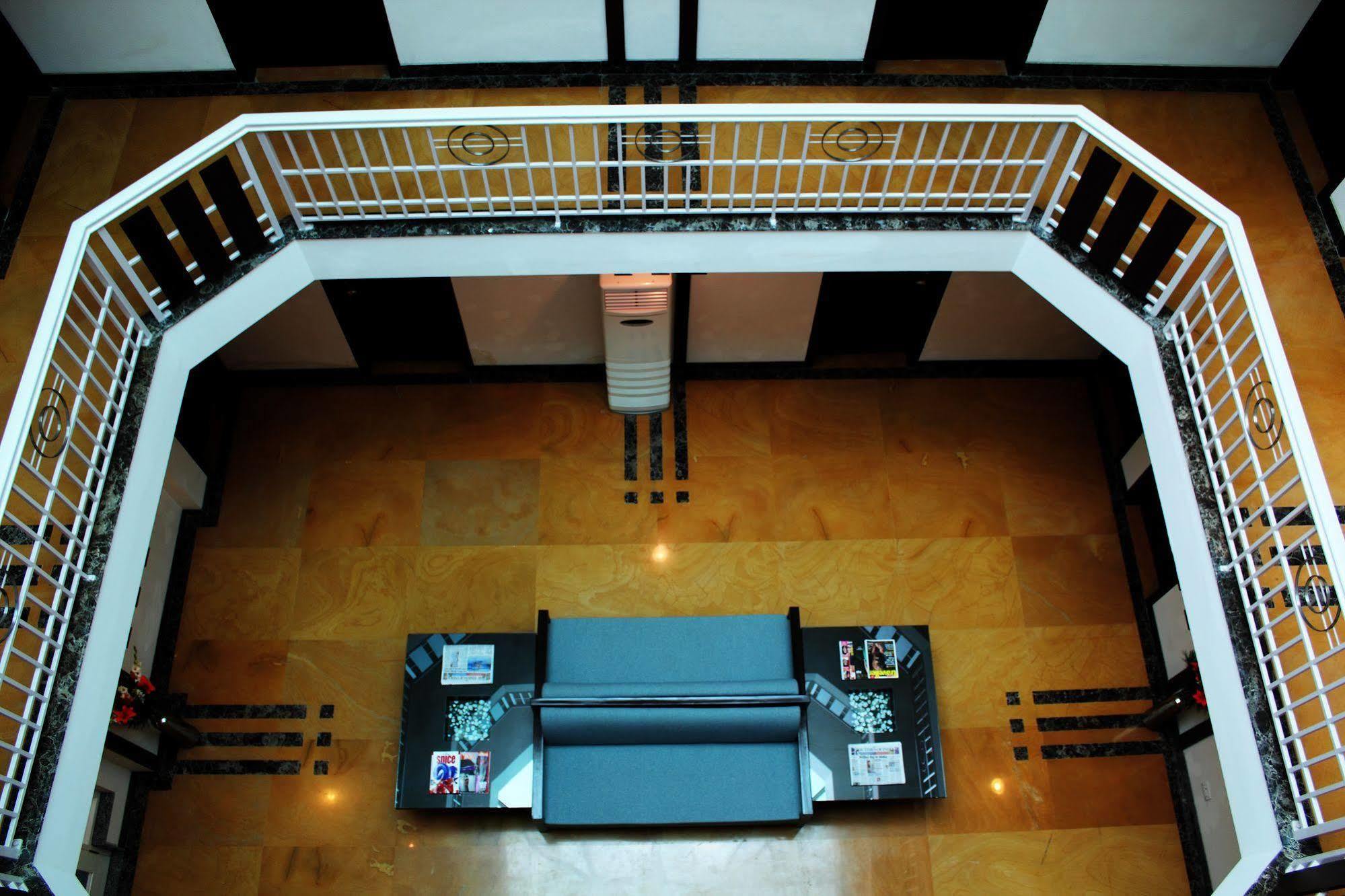Stately Mg Road Hotel Gurgaon
