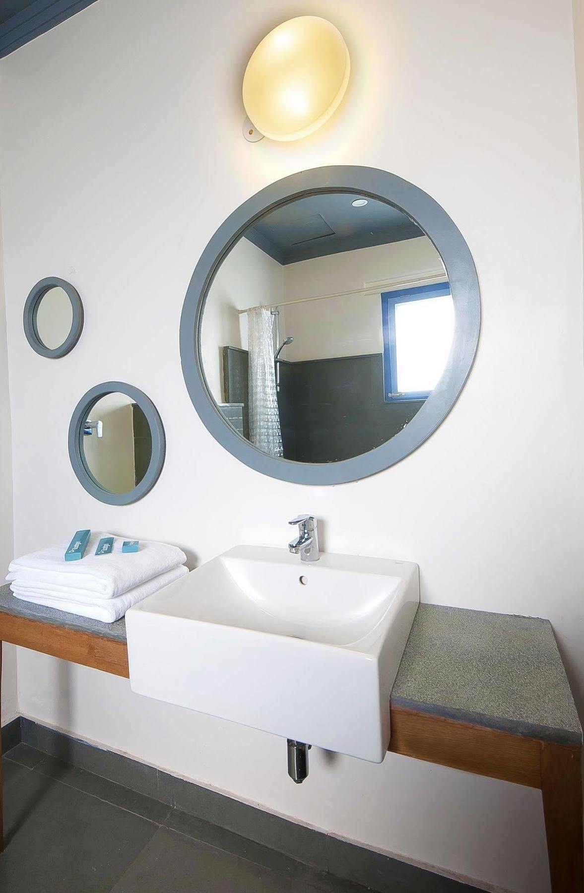 Bloom Boutique L Signature Towers Hotel