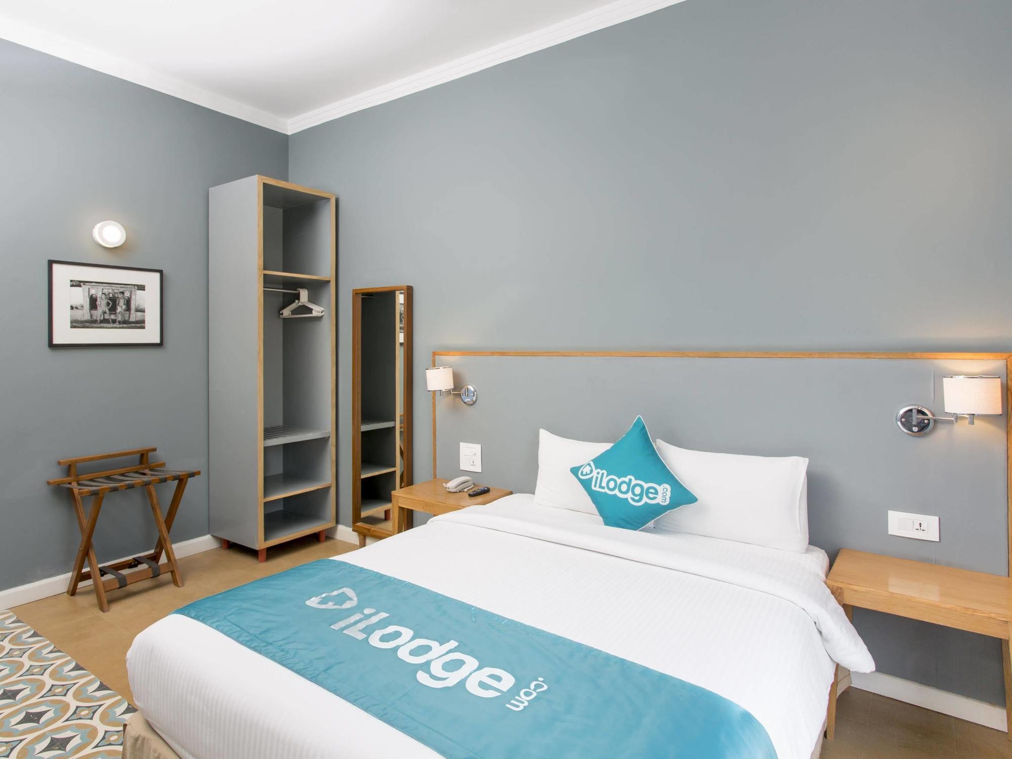 Bloom Boutique L Signature Towers 4*