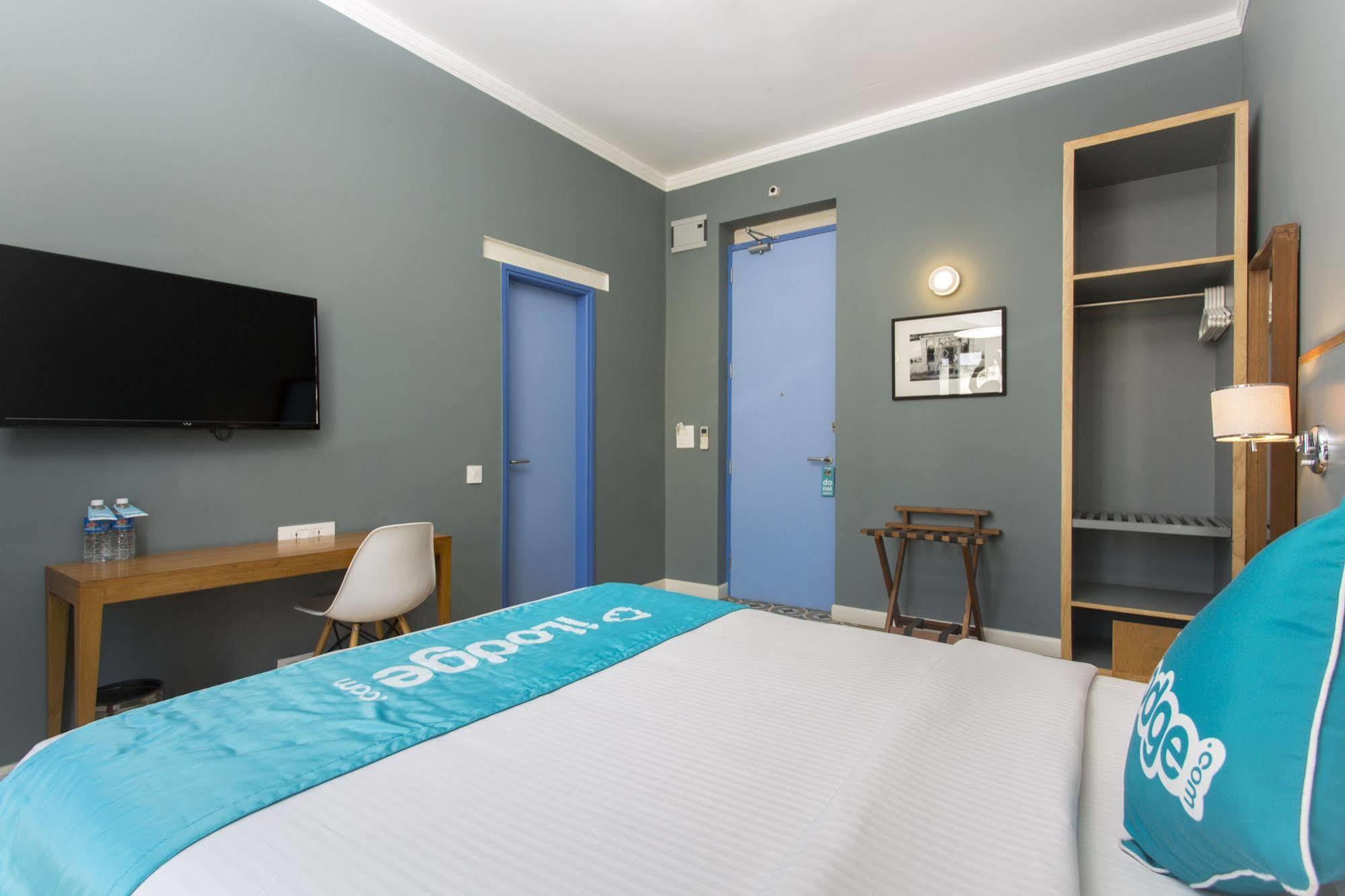 Bloom Boutique L Signature Towers Hotel Gurgaon