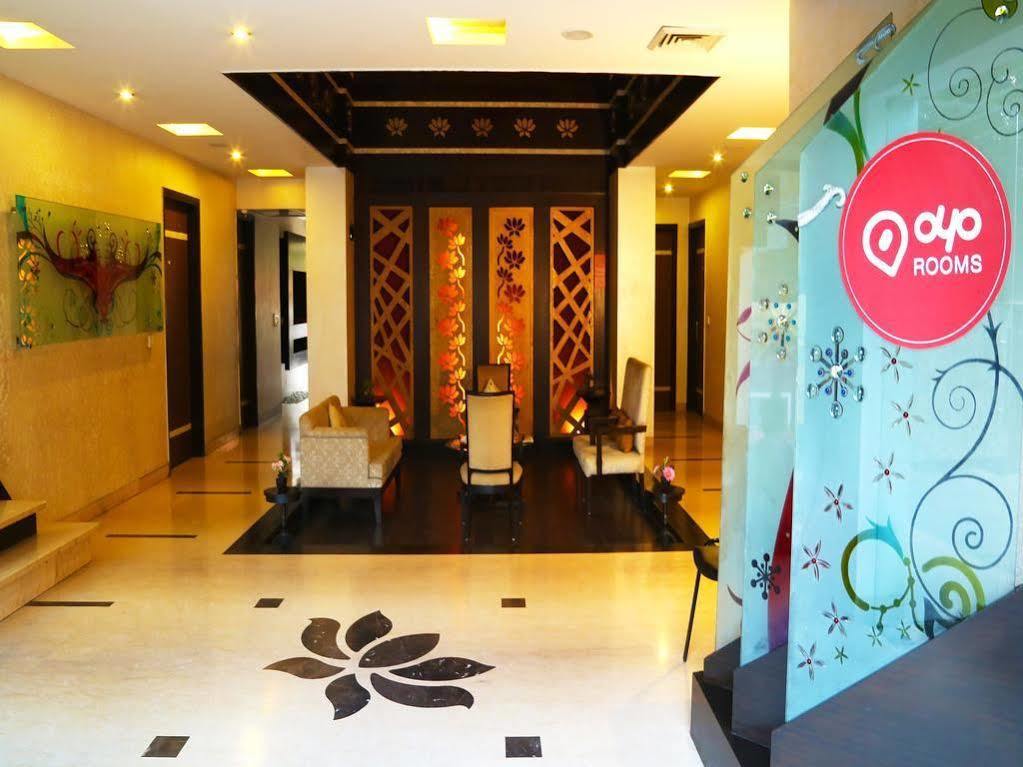 Oyo 386 Lotus Panache Hotel