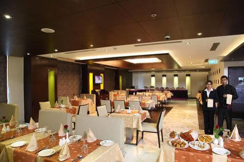 Hotel Treehouse Queens Pearl 3*