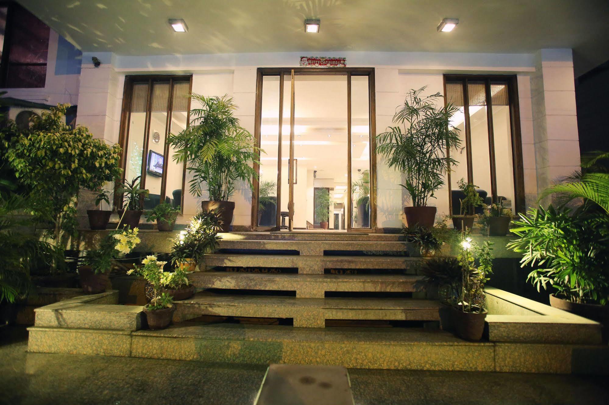 Hotel Premier - Golf Course Road ,gurgaon