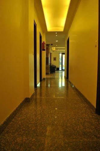 Premier - Golf Course Road ,gurgaon 3* Gurgaon