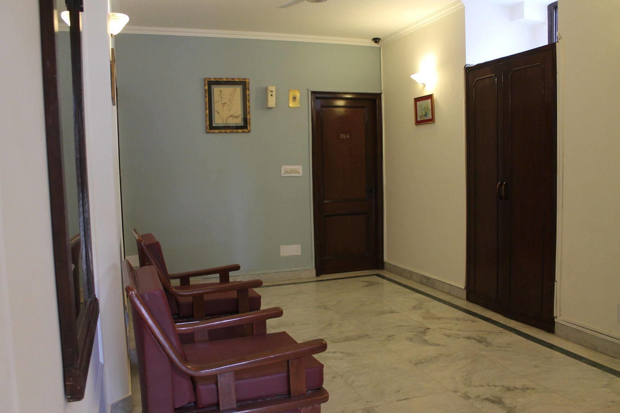 Vijay Hotel 3*