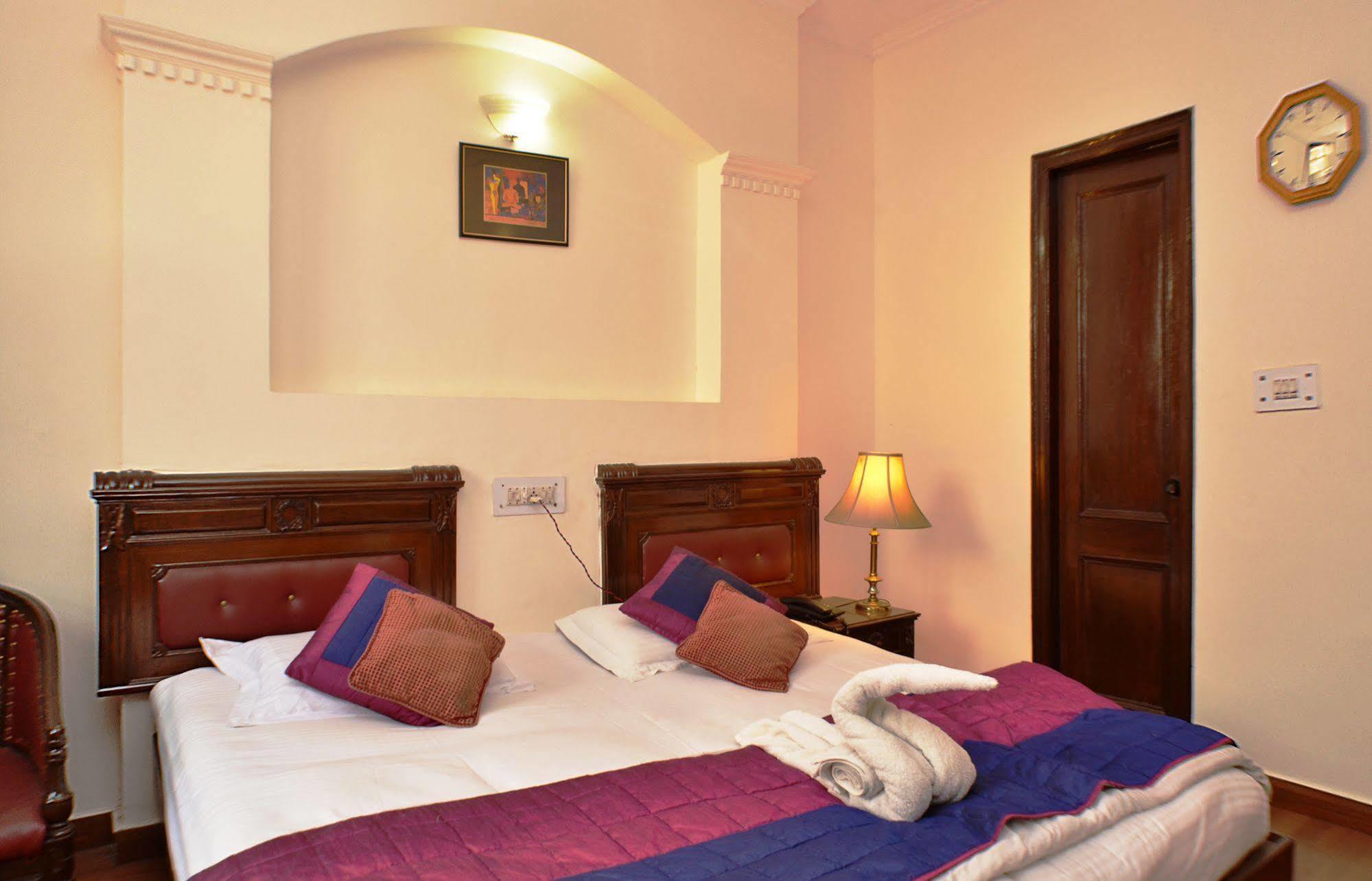 Vijay 3* Gurgaon