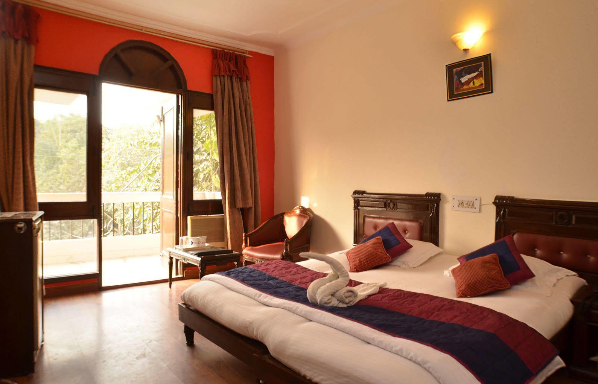 Vijay Hotel 3*