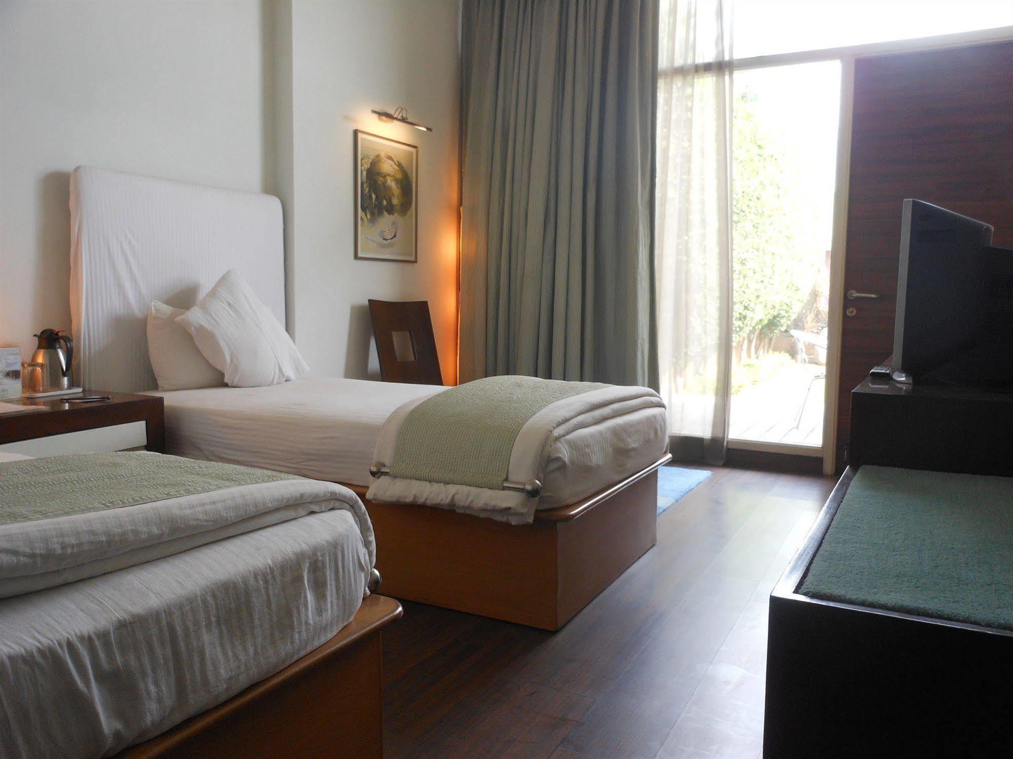 Hotel Rnb Select The Clover, Gurgaon