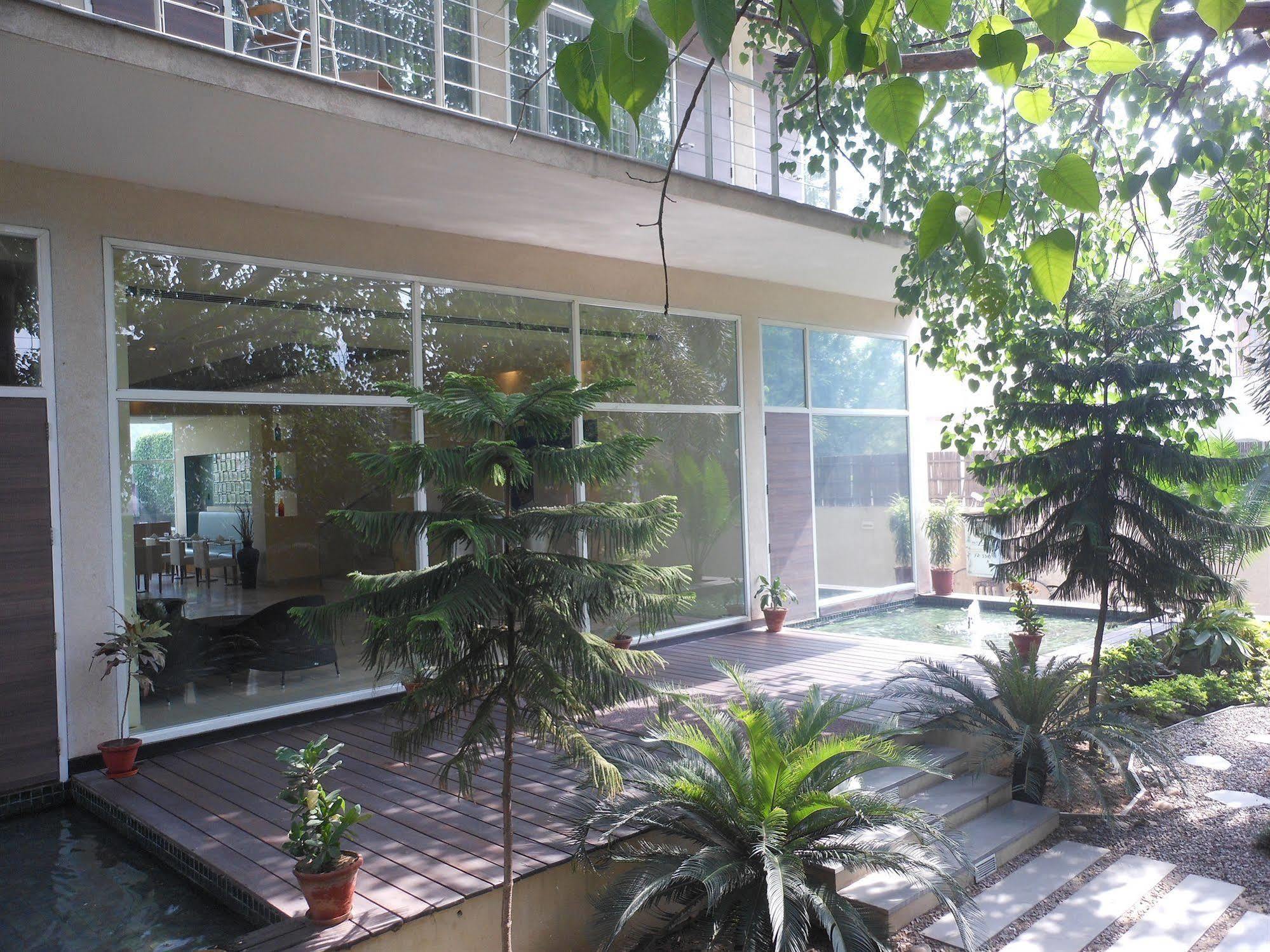 Rnb Select The Clover, Gurgaon