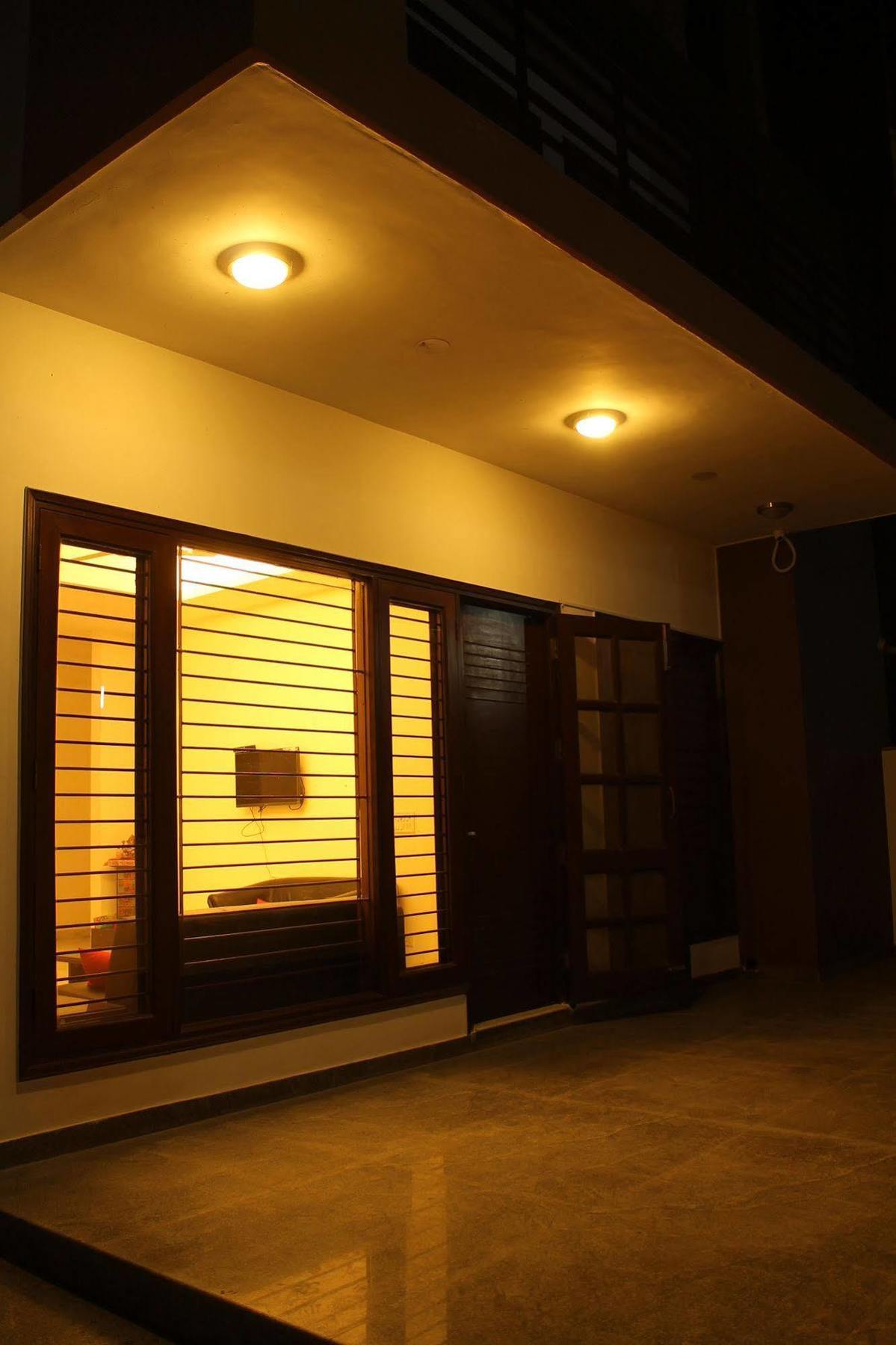 Apartment Cube At Cyber Park