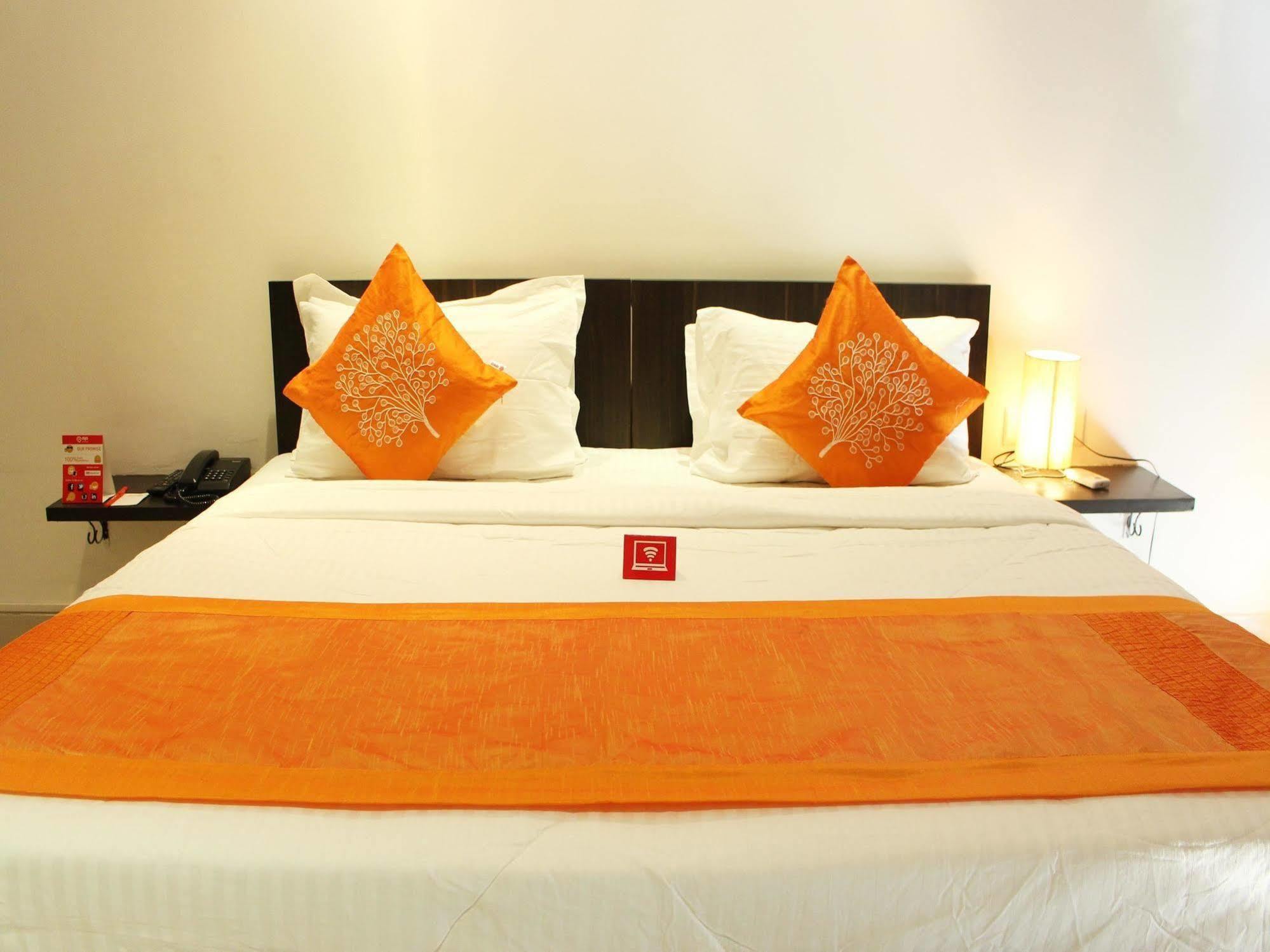 Oyo Flagship 387 Moulsari Avenue Hotel 3*