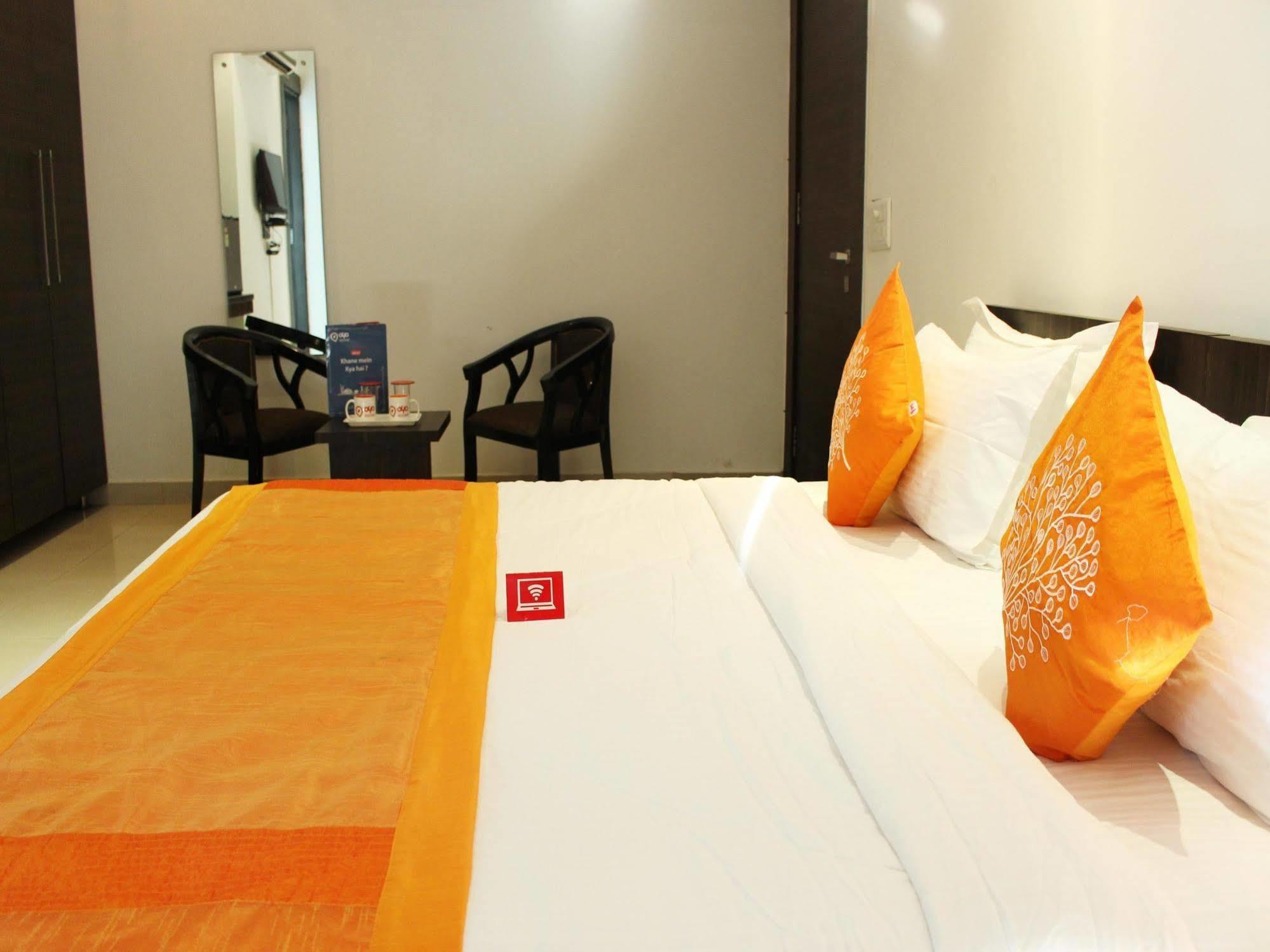 Hotel Oyo Flagship 387 Moulsari Avenue 3*