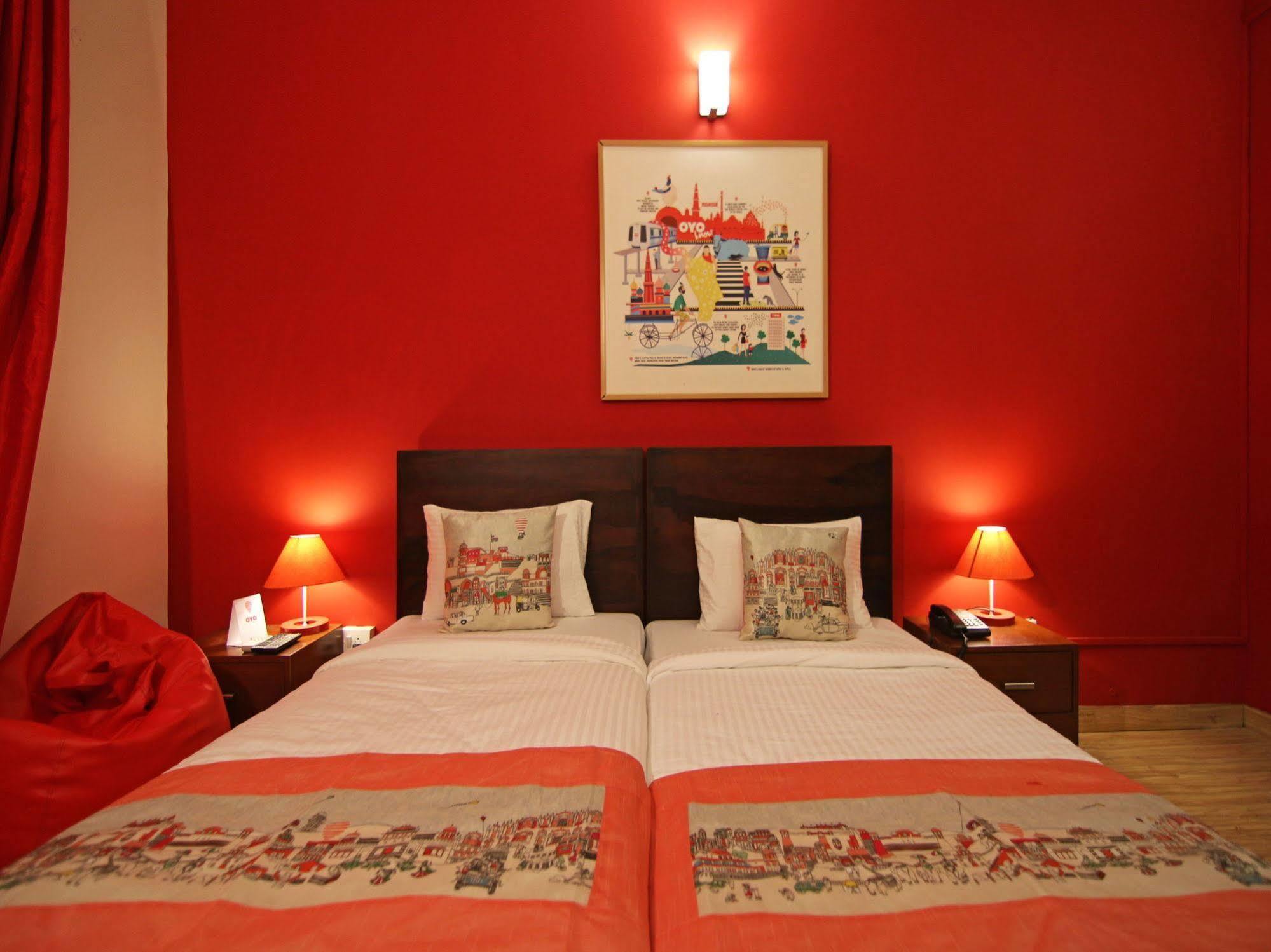 Townhouse Unitech Cyber Park Near Omaxe Celebration Mall