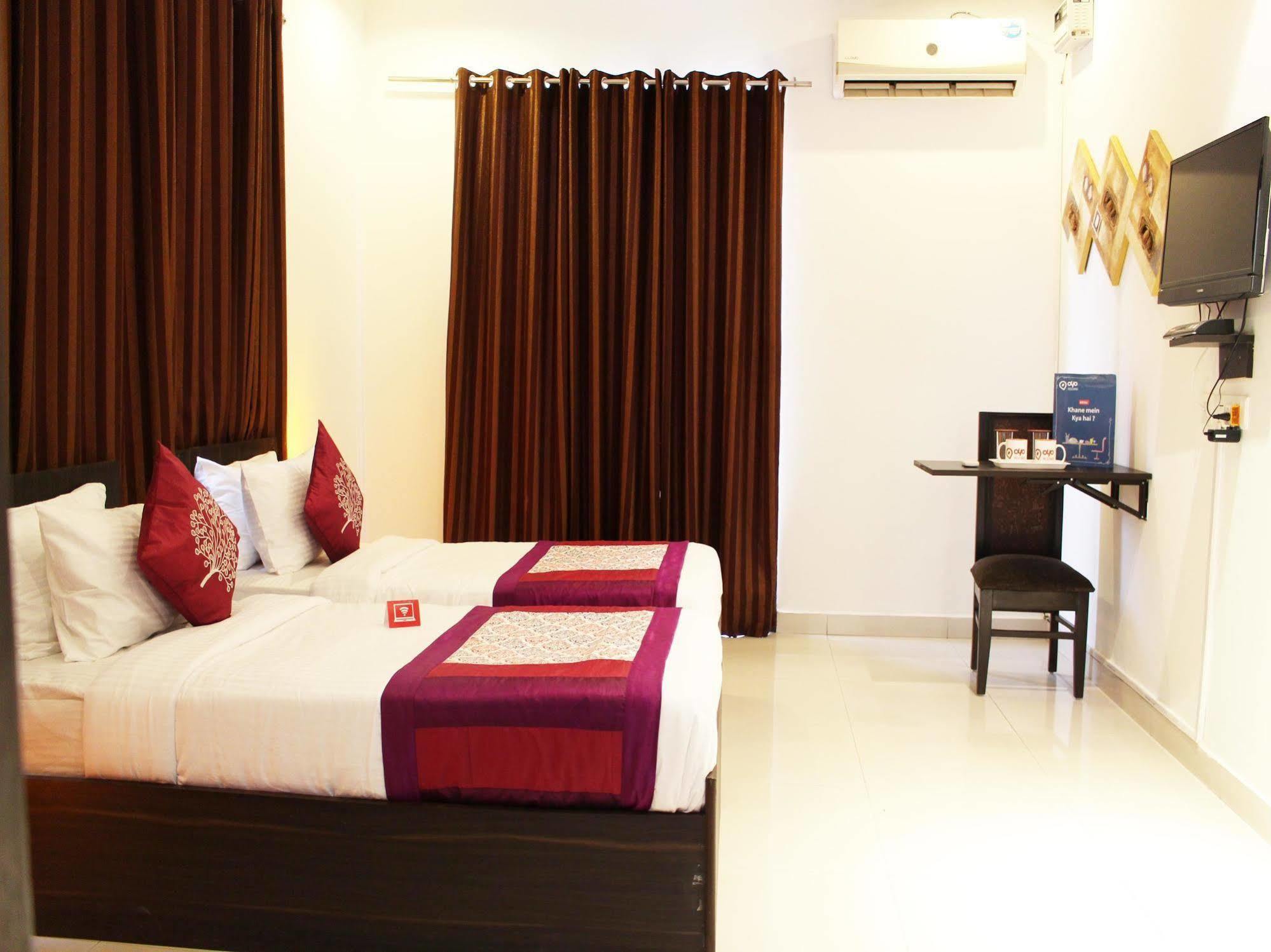 Oyo Flagship 387 Moulsari Avenue Hotel