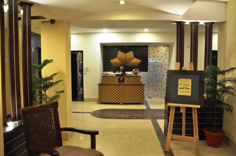 Oyo Townhouse 823 Leaf Hotel