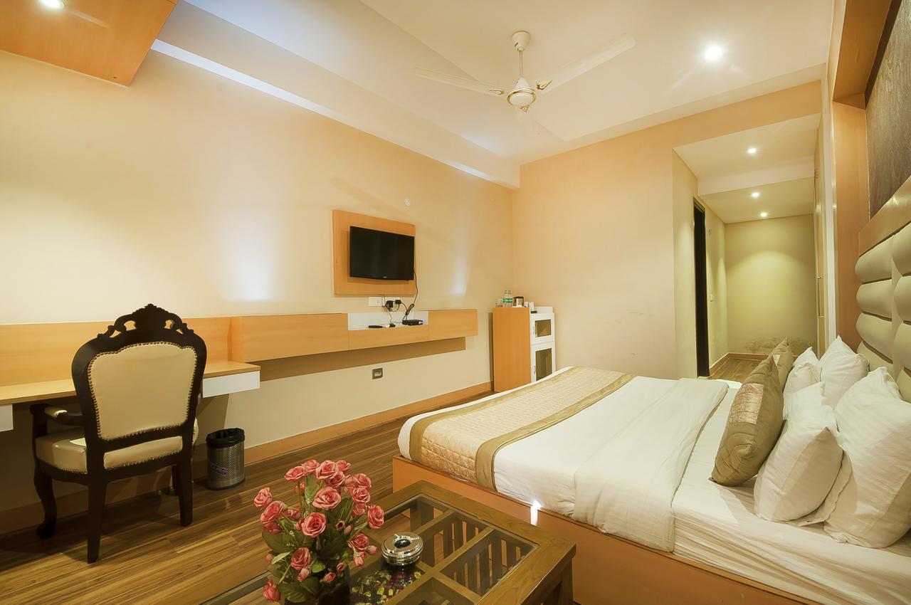 Corporate Prime-huda Centre Guest house
