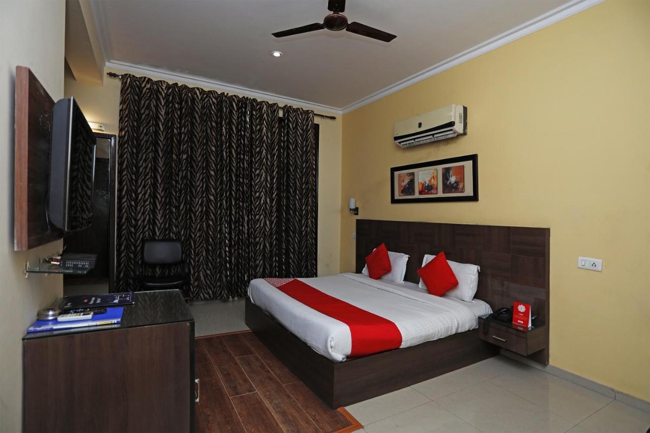 Oyo 357 Amazing Hotel Gurgaon