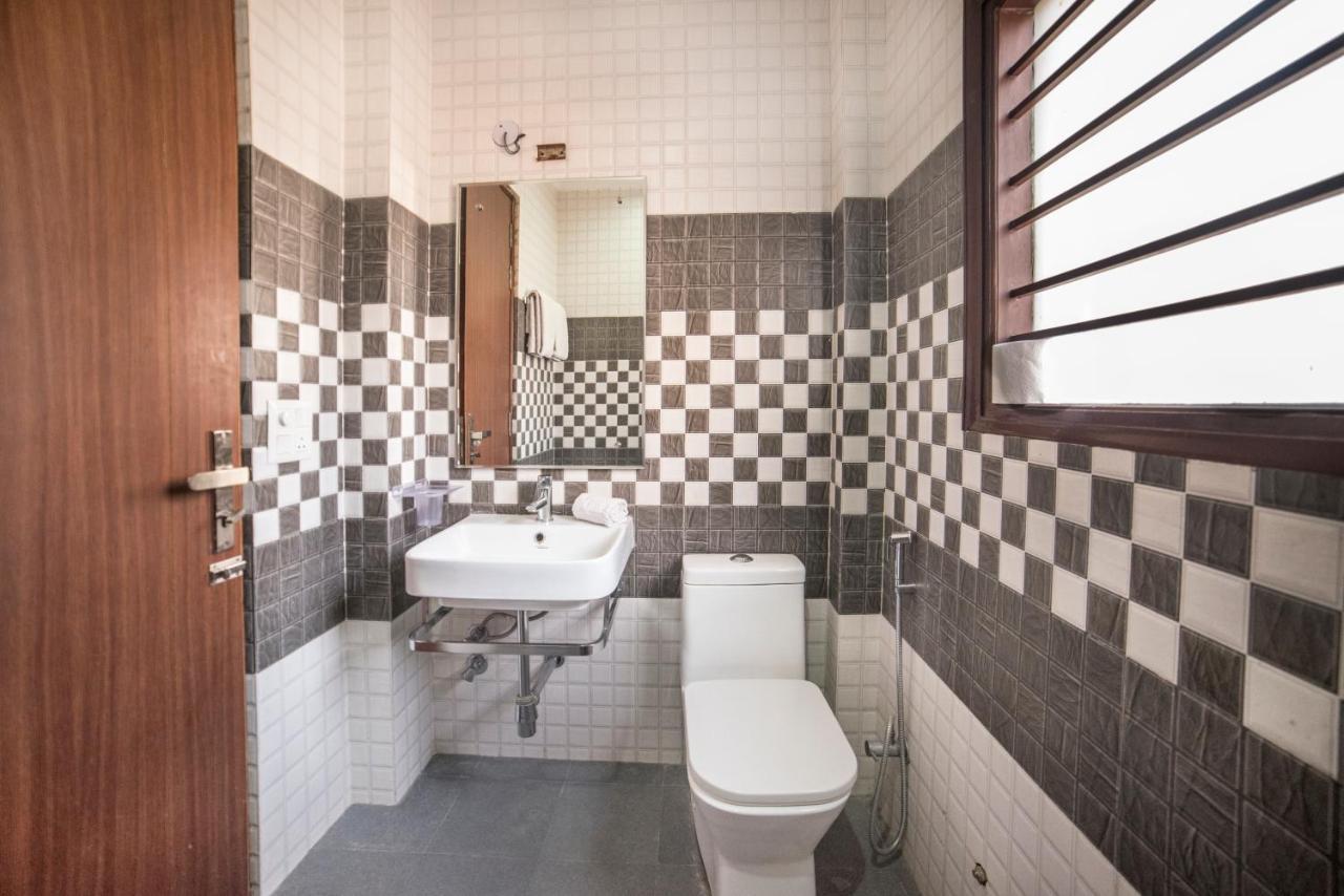 Fabhotel Mannat Residency Sec 52 3* Gurgaon