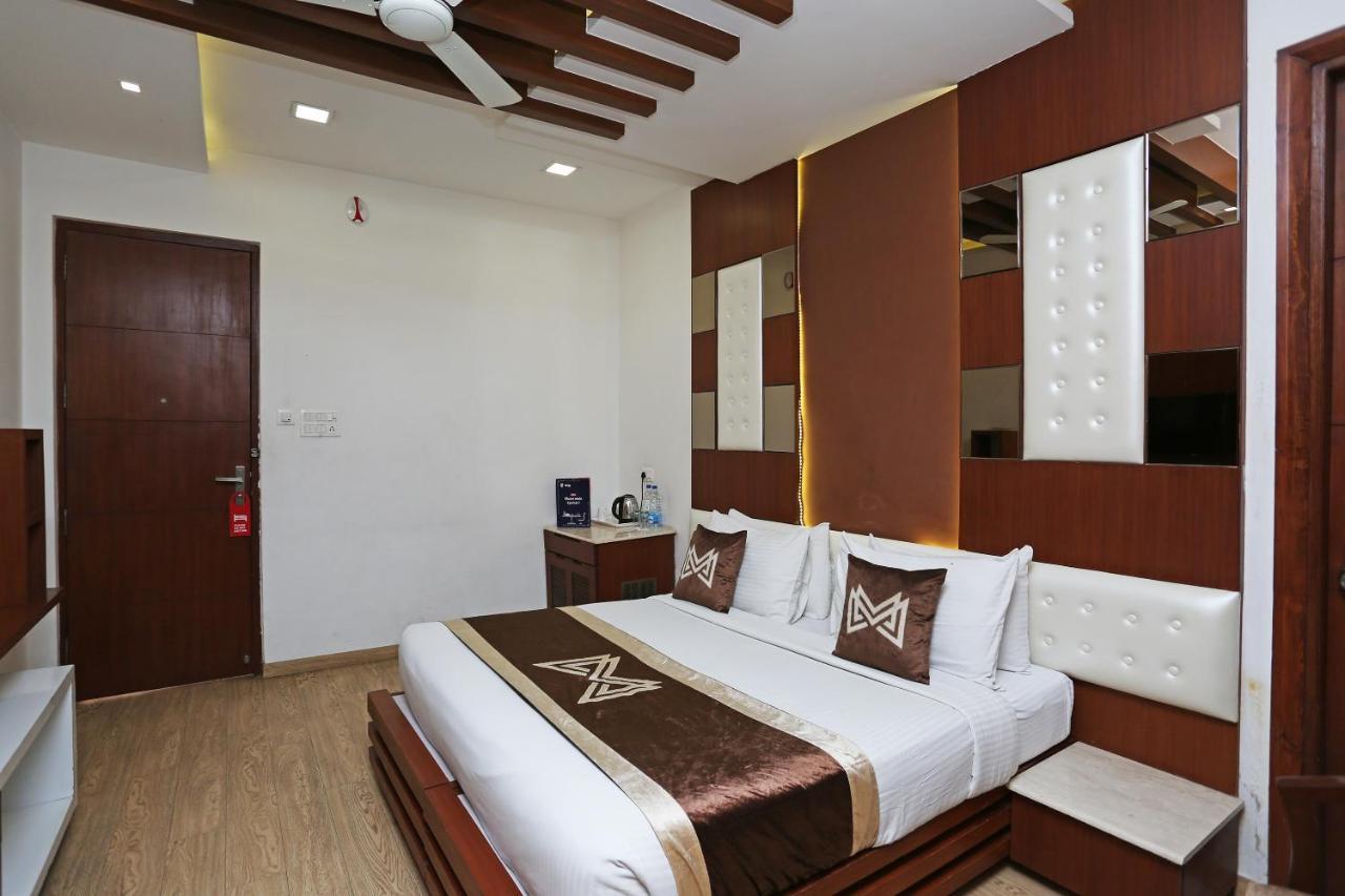 Oyo 6135 The Motif Hotel Gurgaon