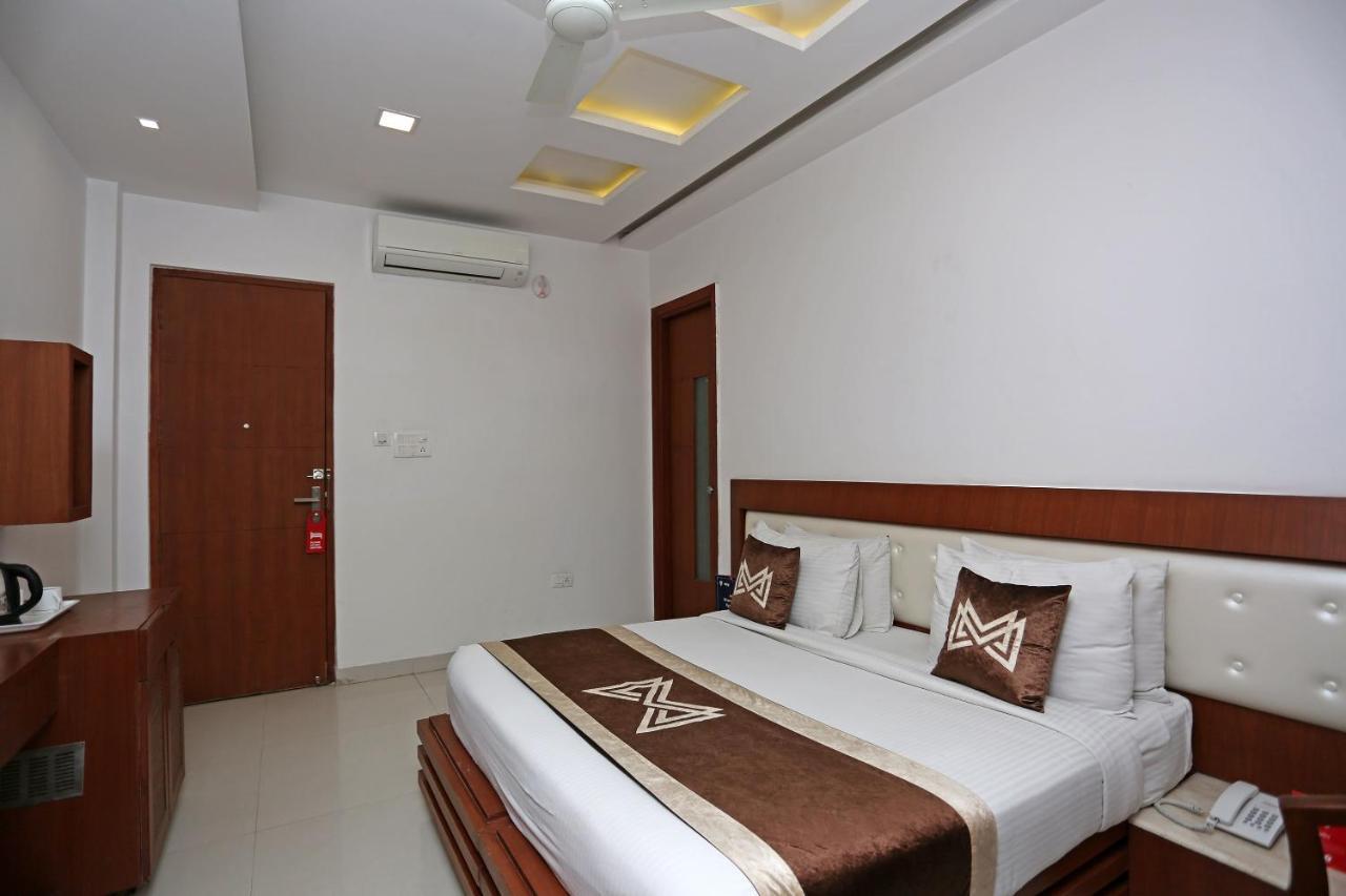 Oyo 6135 The Motif Gurgaon