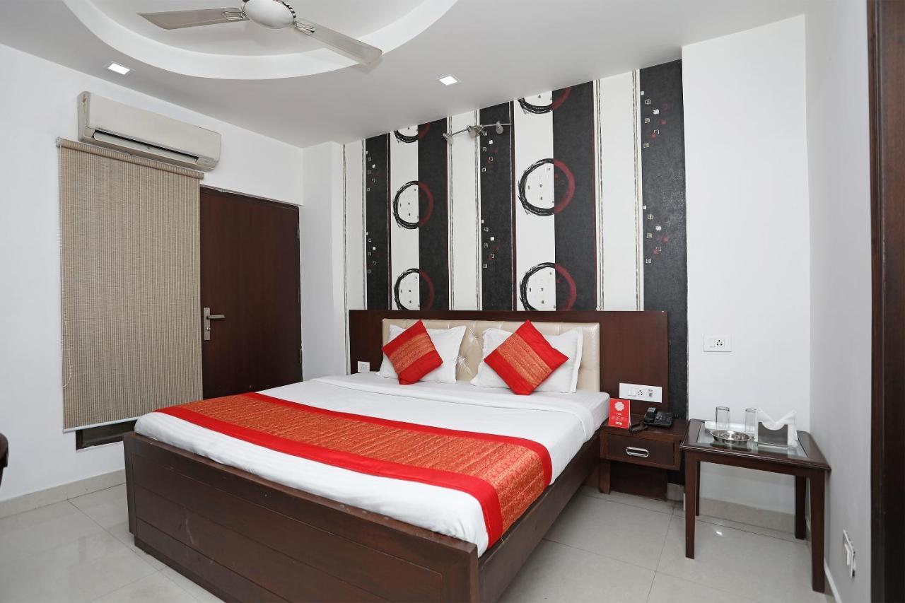 Capital O 10025 Hotel Flora Inn Hotel Gurgaon
