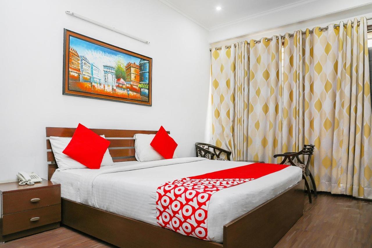 Oyo 8947 Vedanta Gurgaon