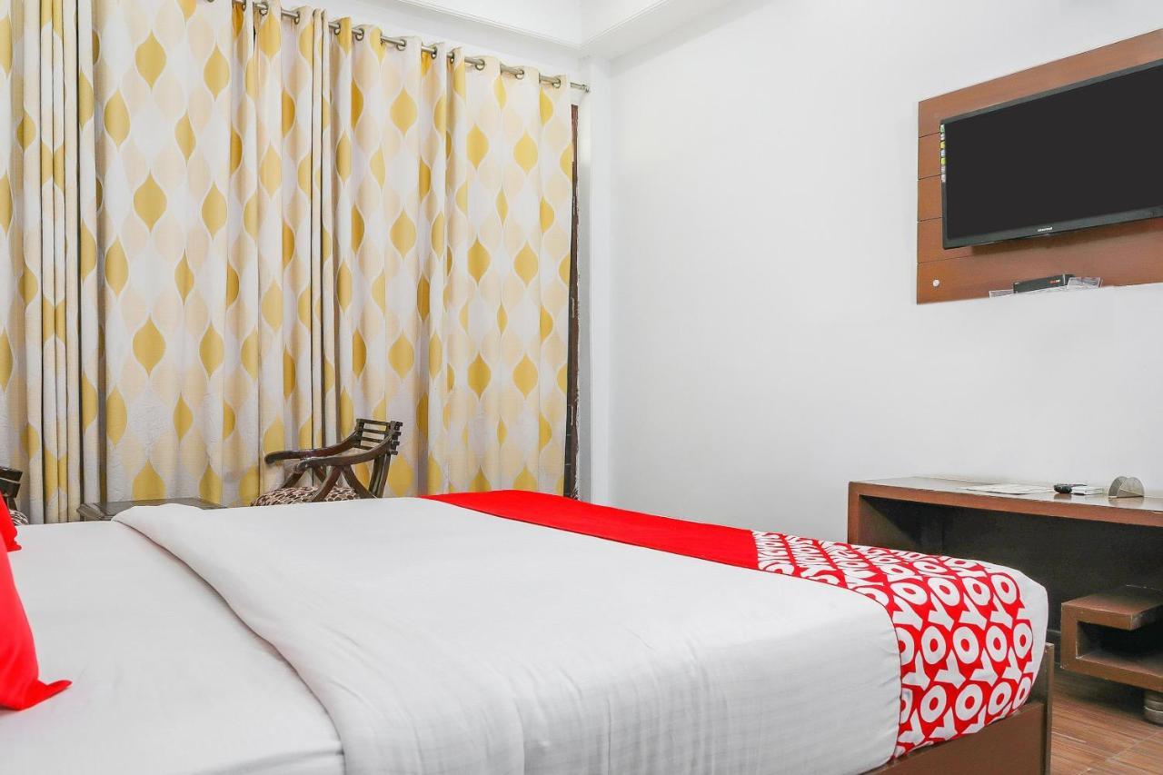 Hotel Oyo 8947 Vedanta