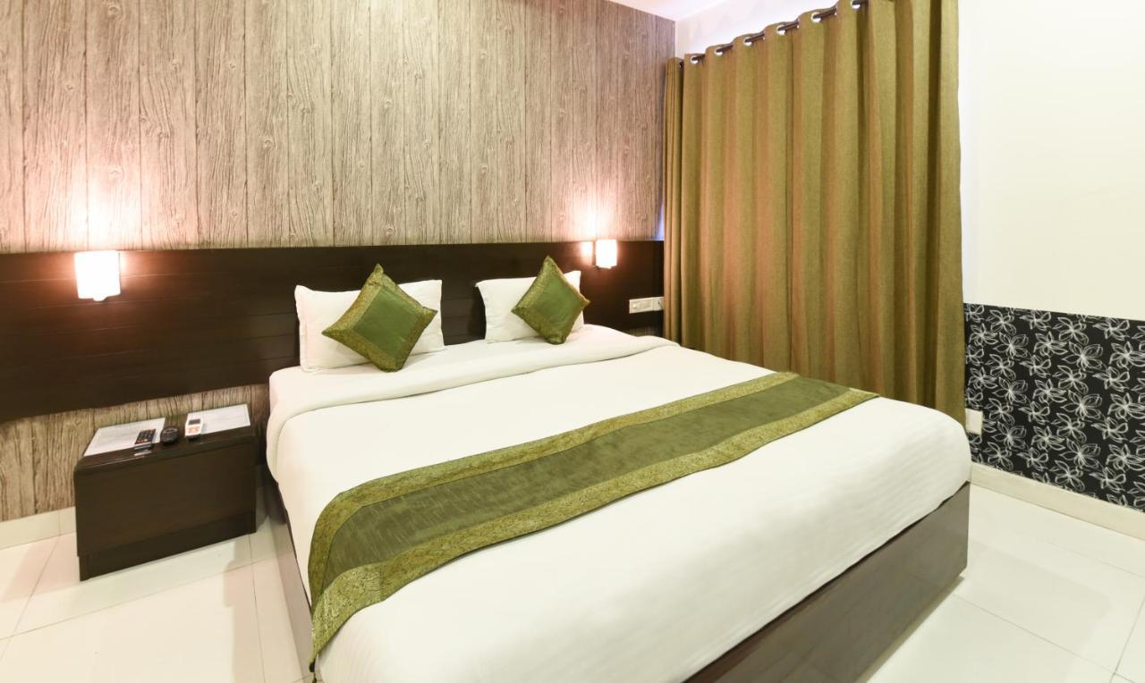 Treebo Aksh Palace Hotel 3*