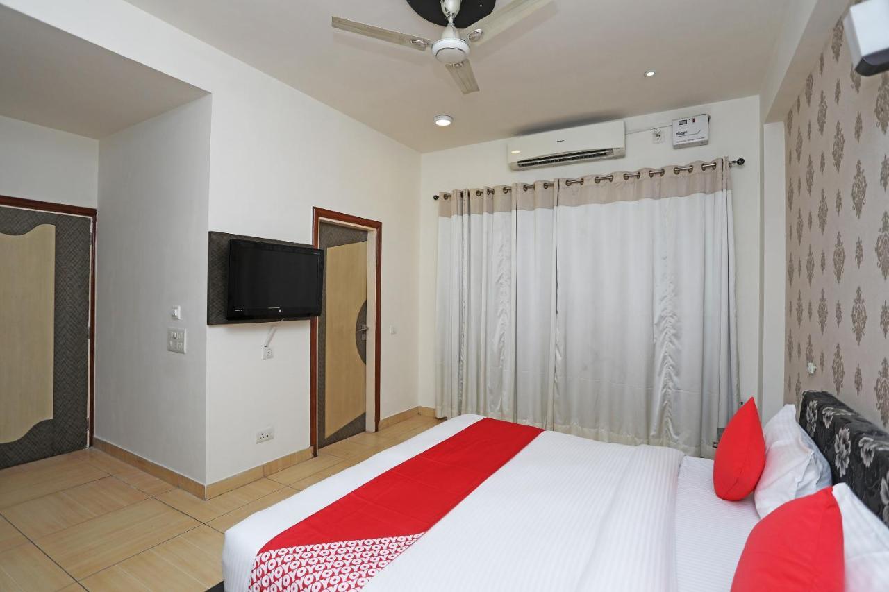 Oyo 17257 Sunset Residency Hotel Gurgaon