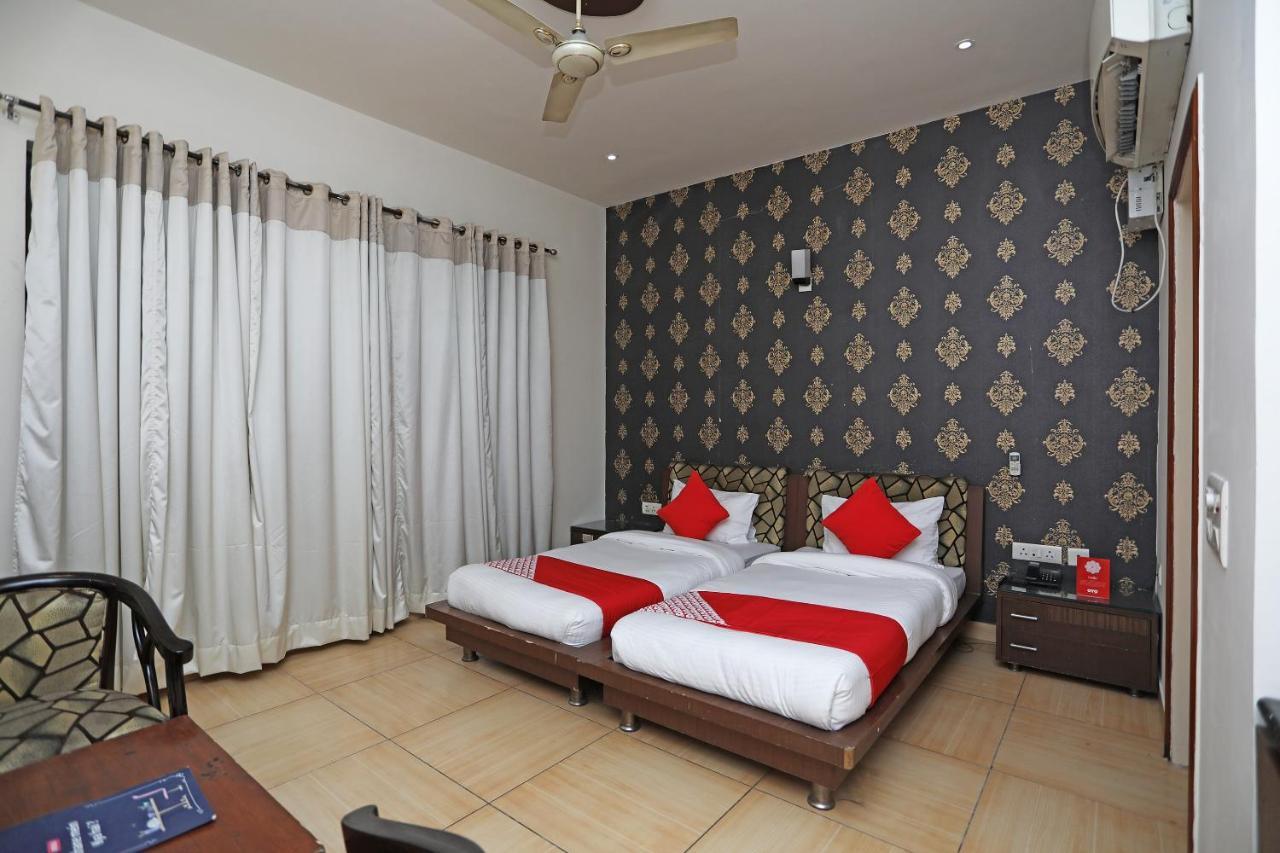 Oyo 17257 Sunset Residency Hotel Gurgaon