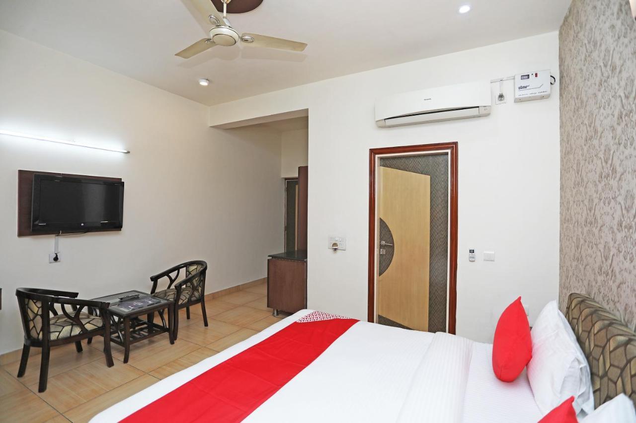 Oyo 17257 Sunset Residency 3*